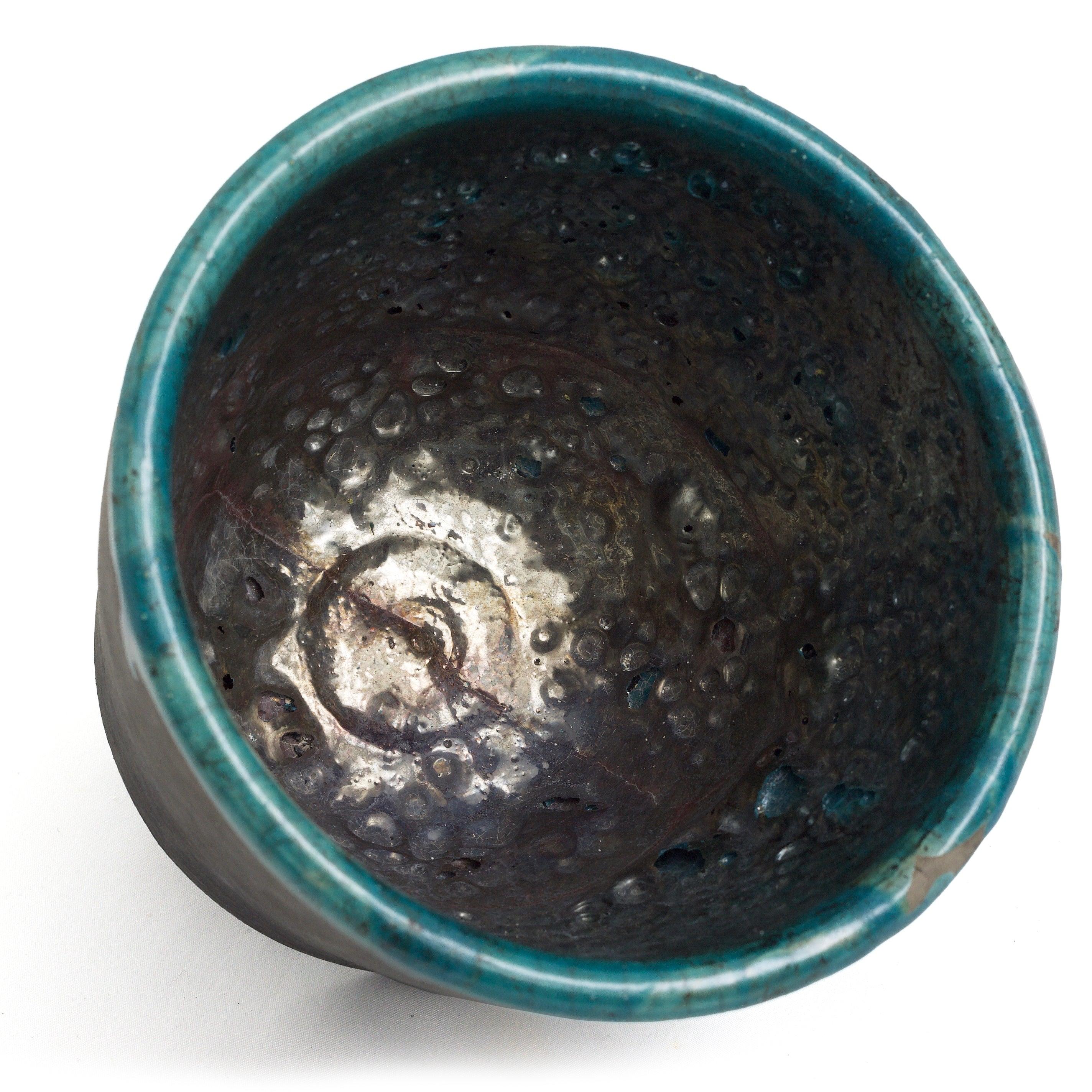 Modern Contemporary Laab Artide Vase Mangkuk Bowl Ceramic Metal Coating Black Green For Sale