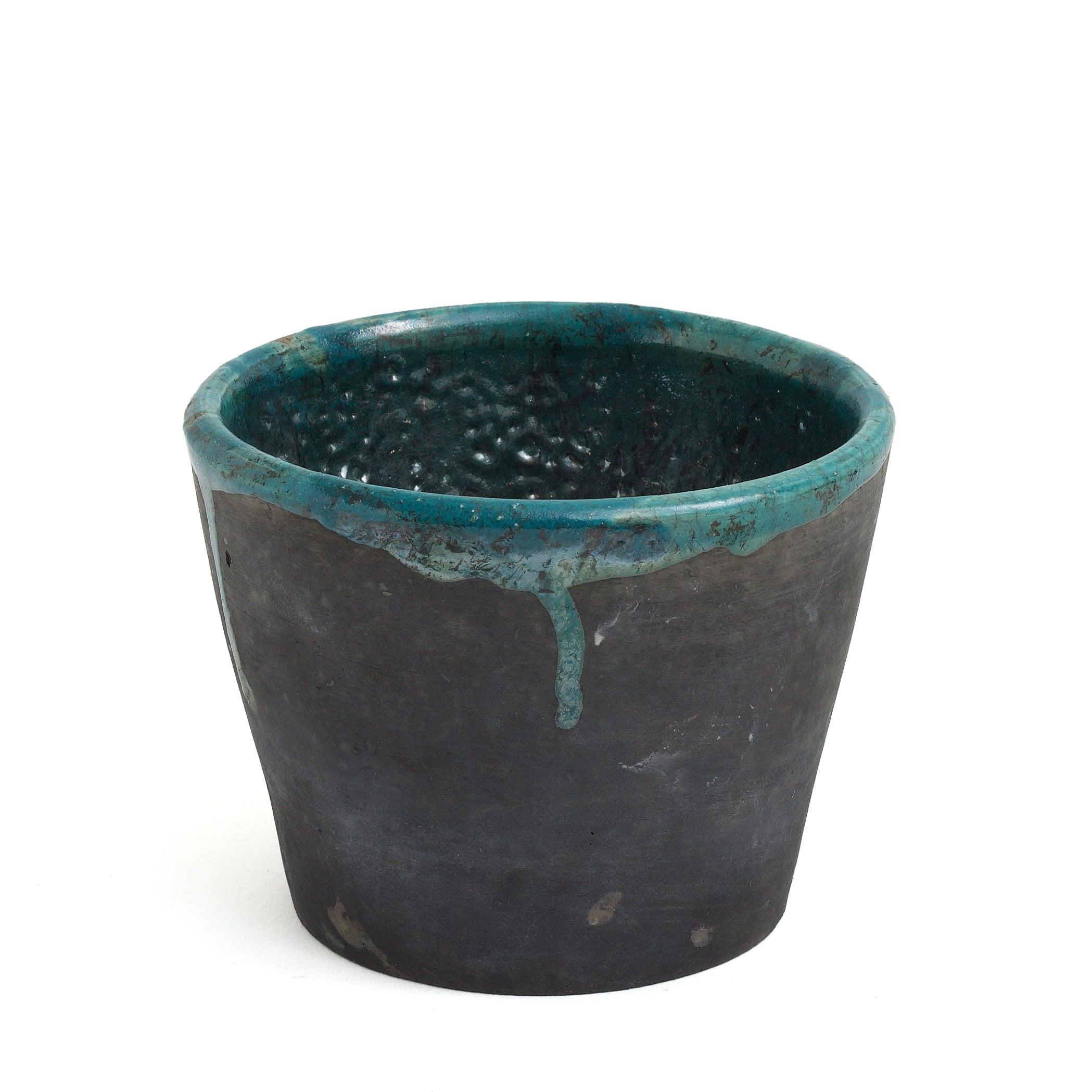 Contemporary Laab Artide Vase Mangkuk Bowl Ceramic Metal Coating Black Green For Sale 2