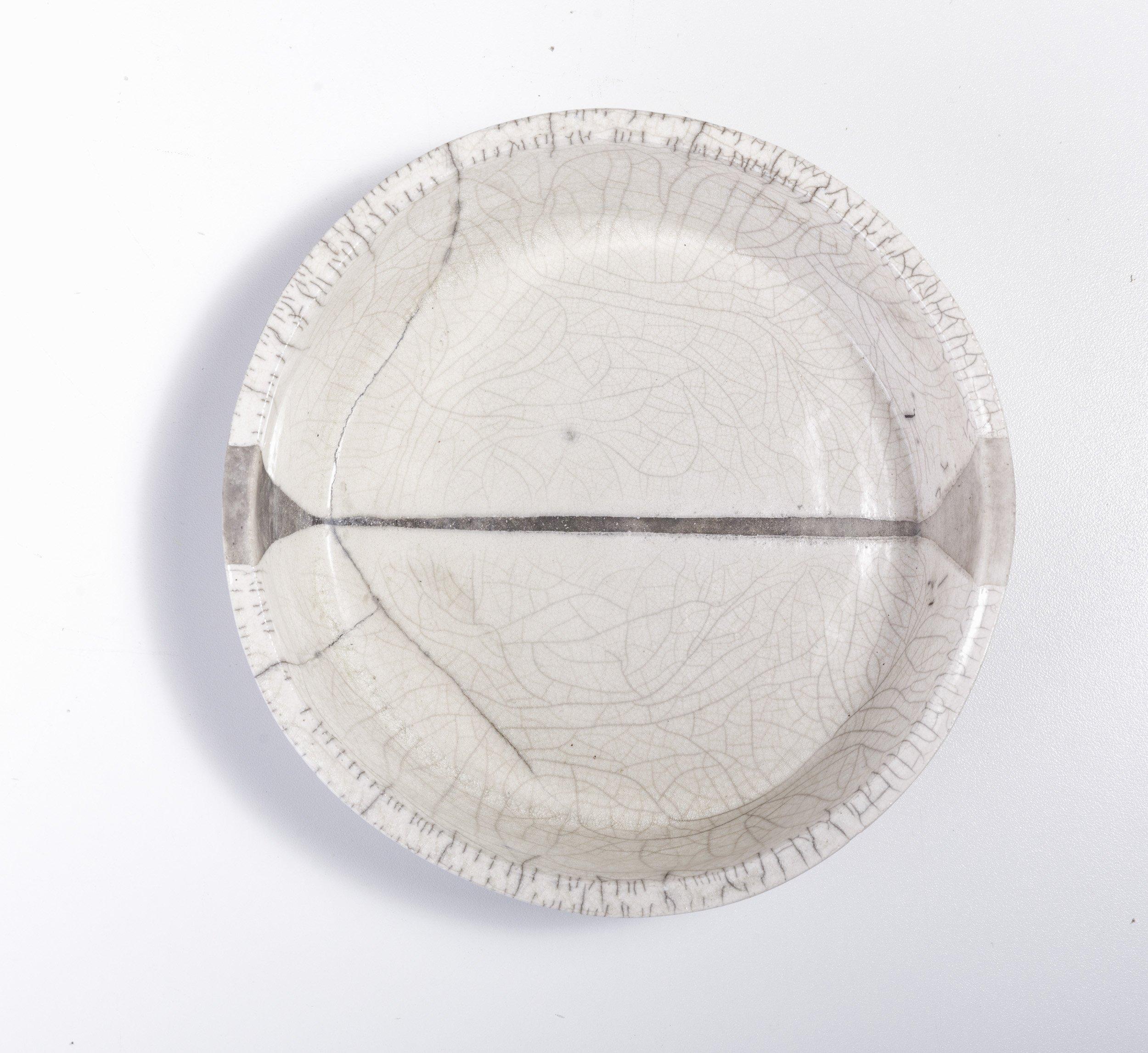 Contemporary LAAB Fringe Chawan Vase Raku Ceramic White Crakle For Sale 2
