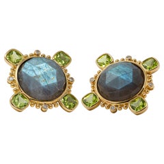 Contemporary Labadorite Peridot Diamond 18 Karat Yellow Gold Quatrefoil Earrings