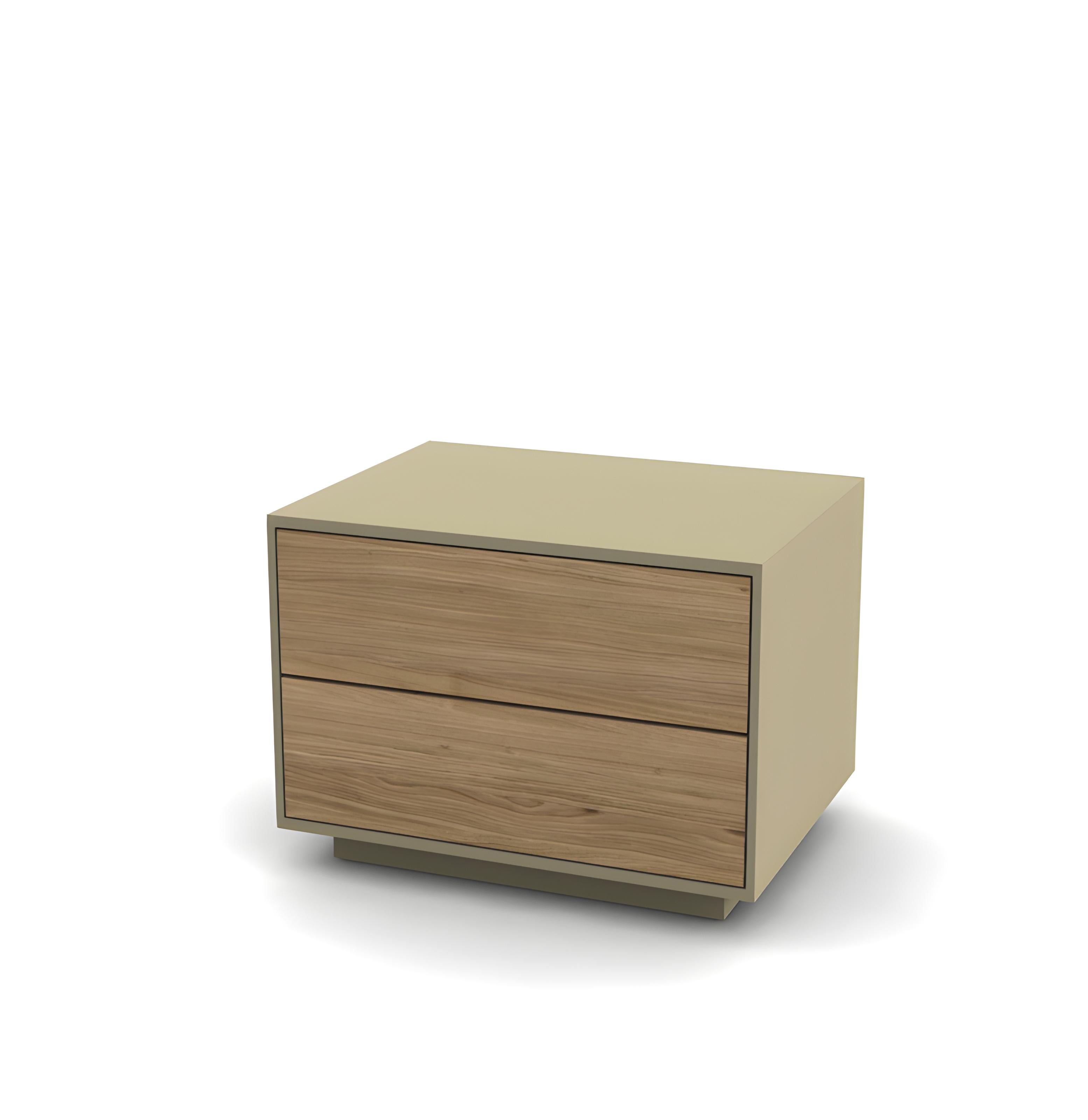 Lot de 2 tables de chevet contemporaines laquées en vente 1