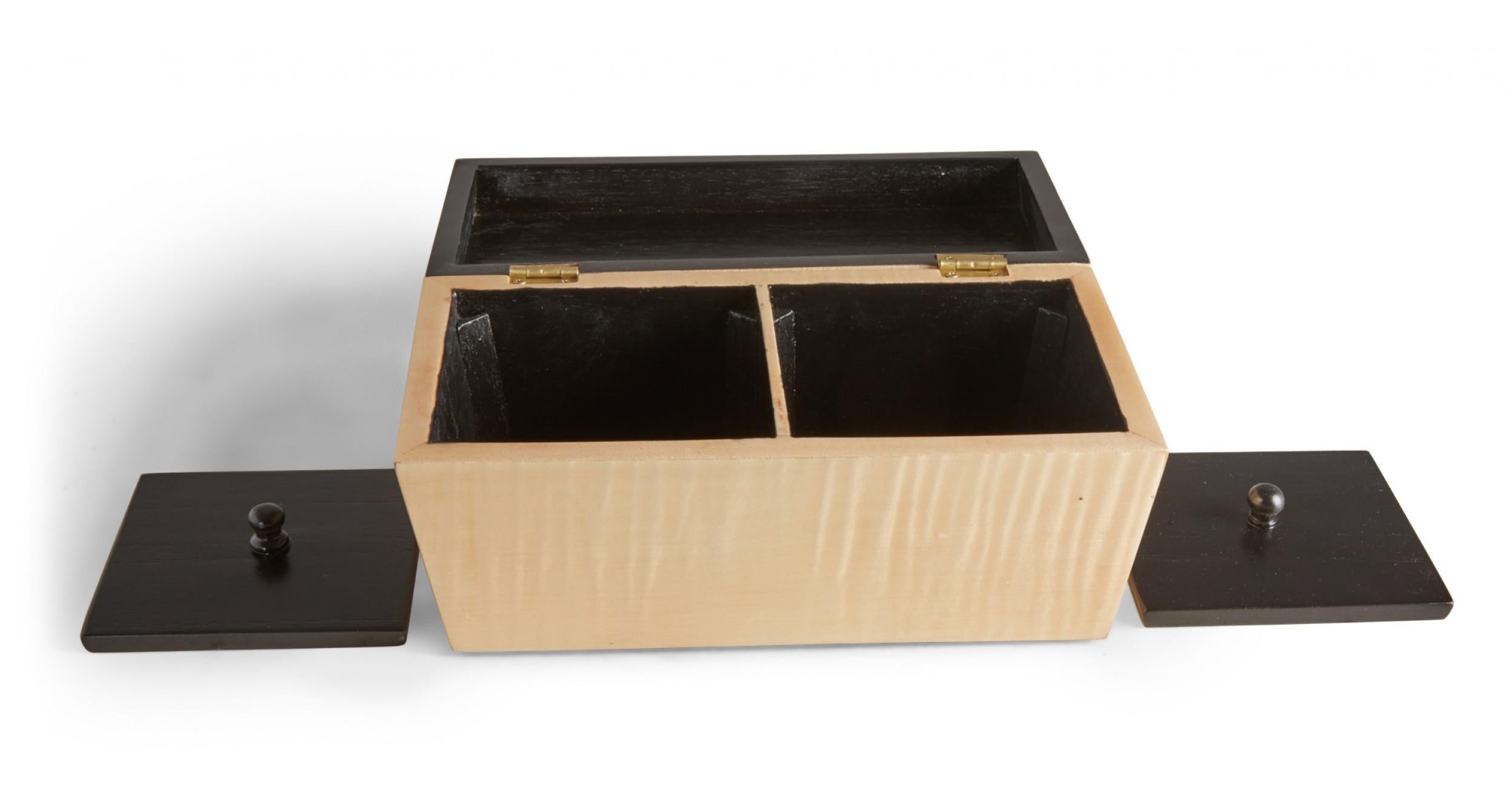 Zeitgenössische rechteckige dekorative Schachtel aus lackiertem blondem Ahornholz im Angebot 5