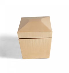 Zeitgenössische rechteckige dekorative Schachtel aus lackiertem blondem Ahornholz