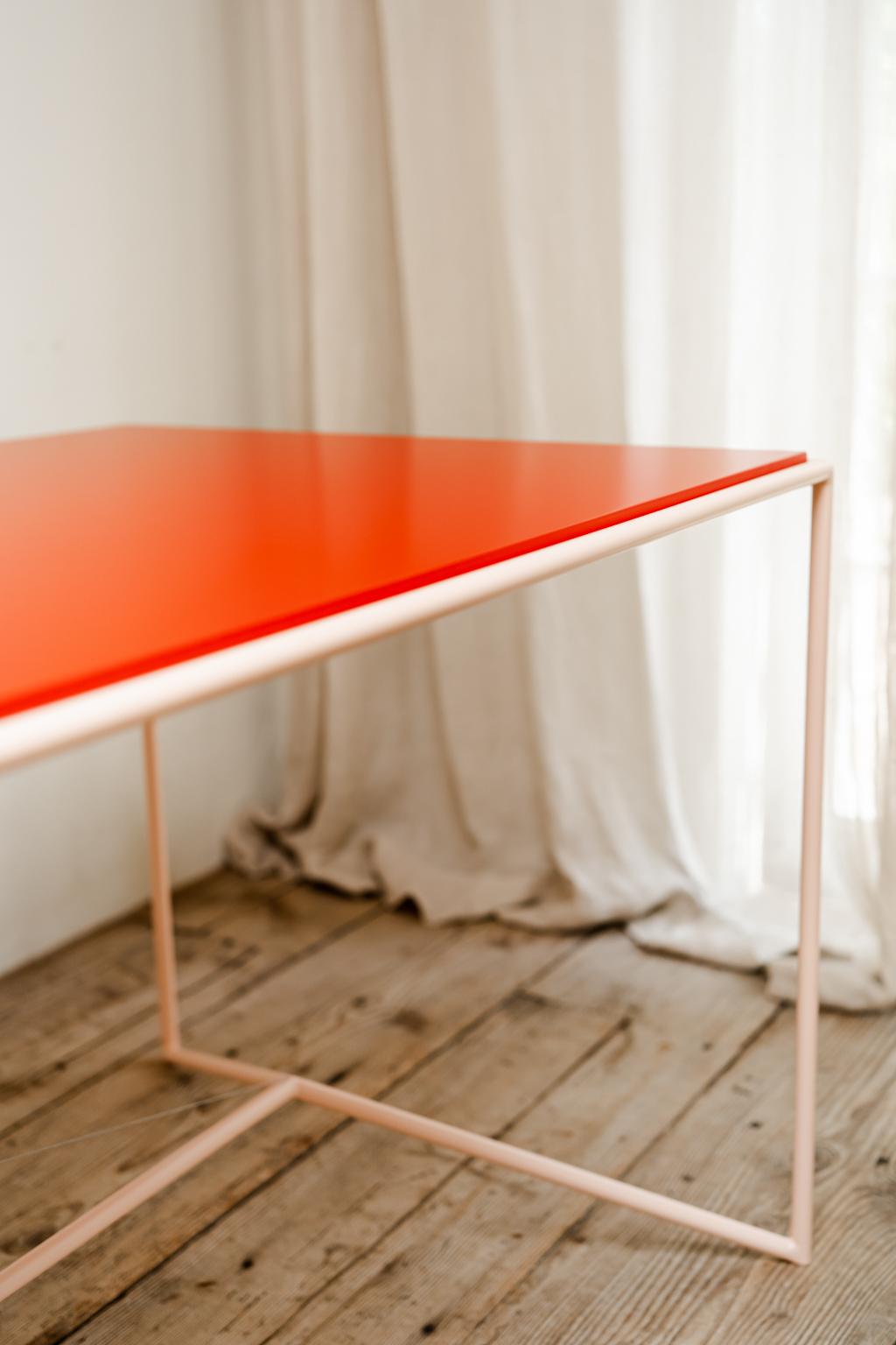 Contemporary Lacquered Steel Table with Reversible Lacquered Mdf Top For Sale 2