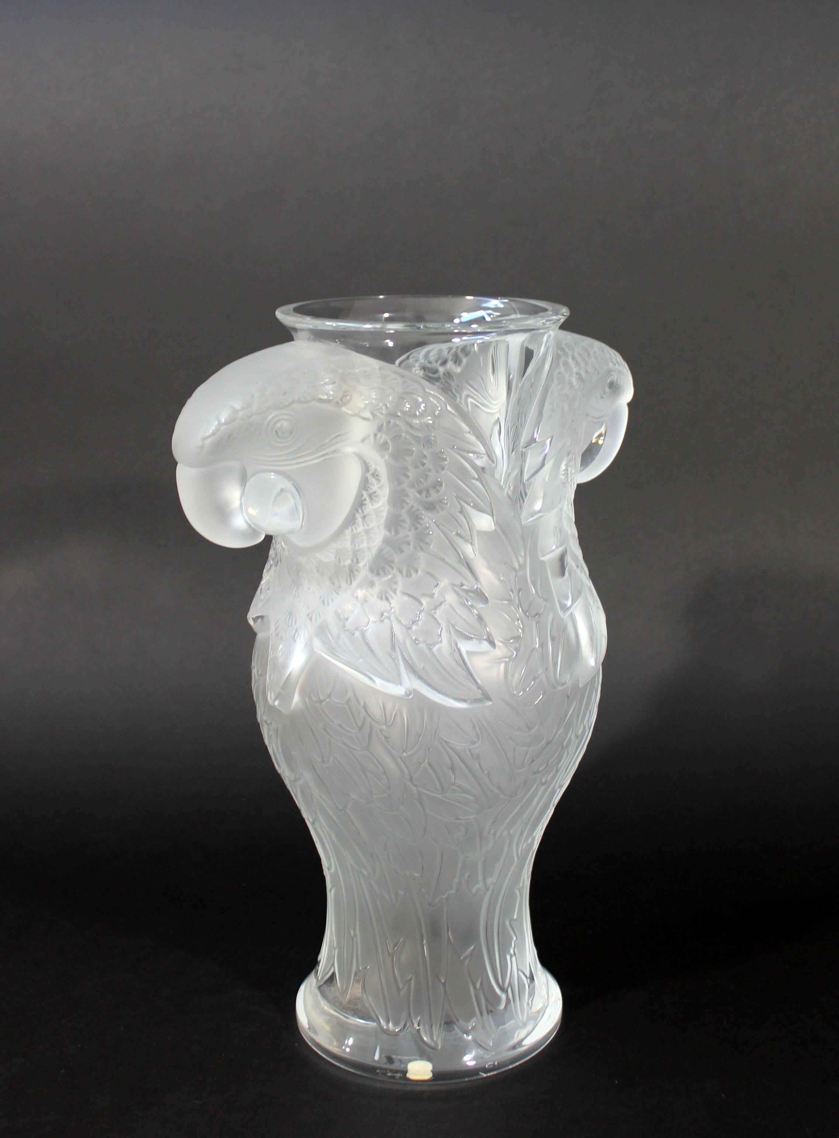 Late 20th Century Contemporary Lalique France Crystal Glass Macao Macaw Vase Table Sculpture