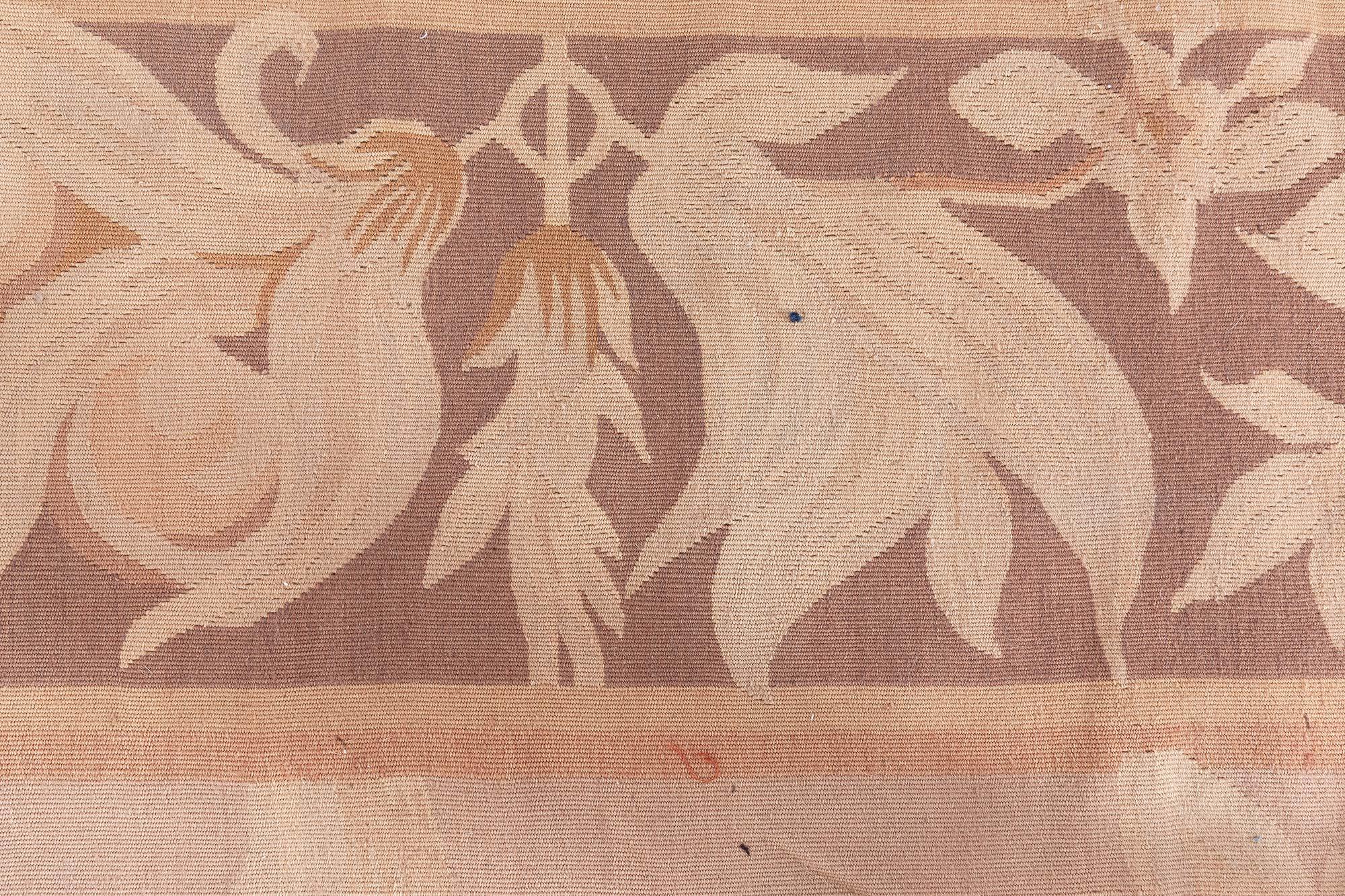 Cinese Tappeto contemporaneo di grandi dimensioni con design Aubusson in lana fatta a mano di Doris Leslie Blau in vendita
