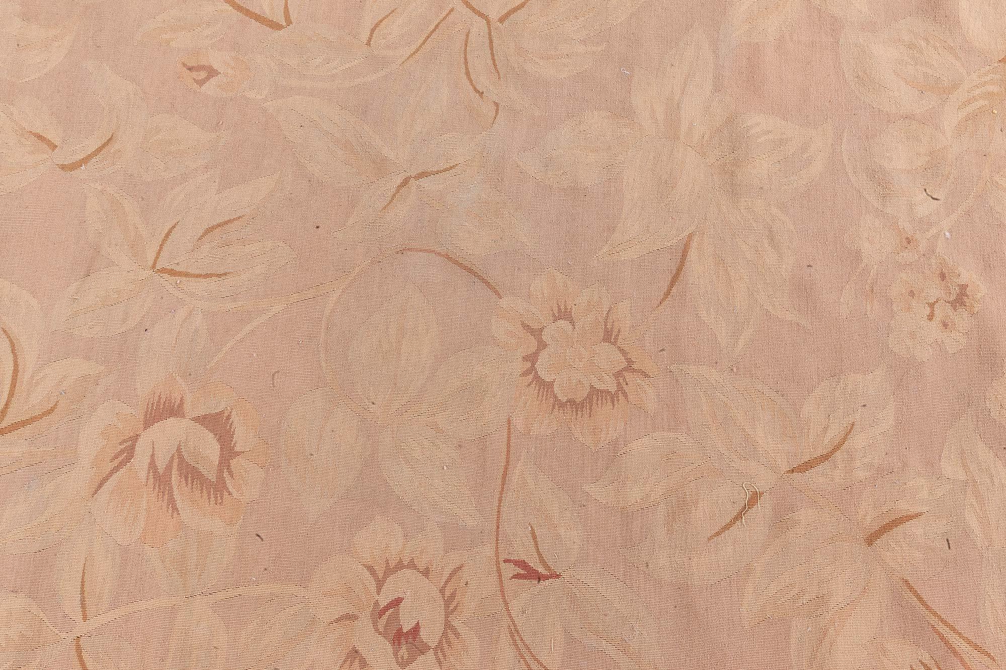 Tappeto contemporaneo di grandi dimensioni con design Aubusson in lana fatta a mano di Doris Leslie Blau in vendita 1