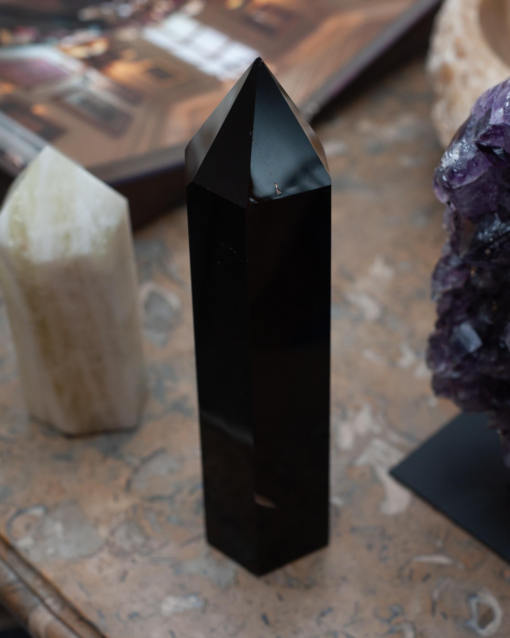 what does obsidian symbolize