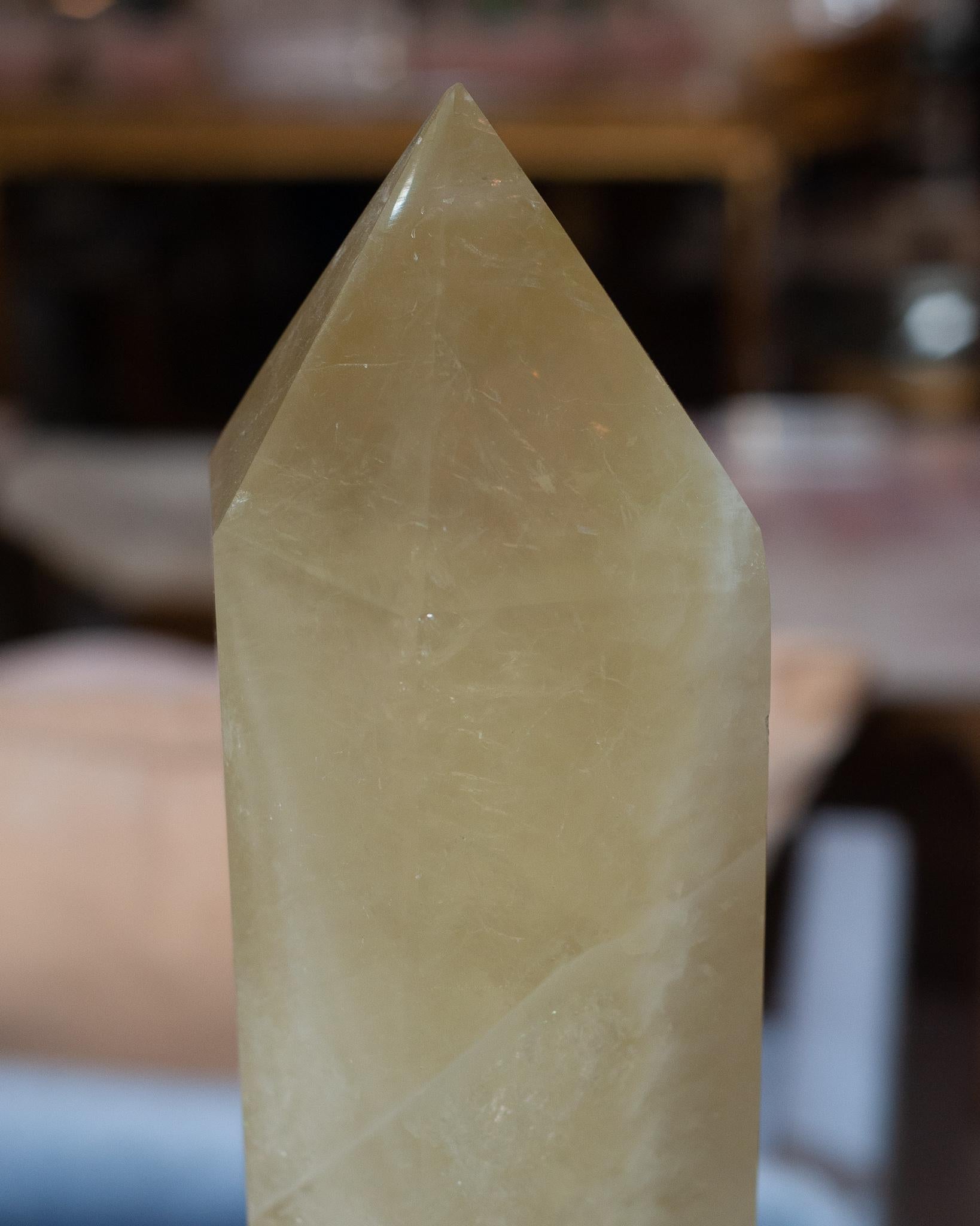 Contemporary Large Green Onyx Obelisk / Crystal Point In New Condition For Sale In Toronto, ON