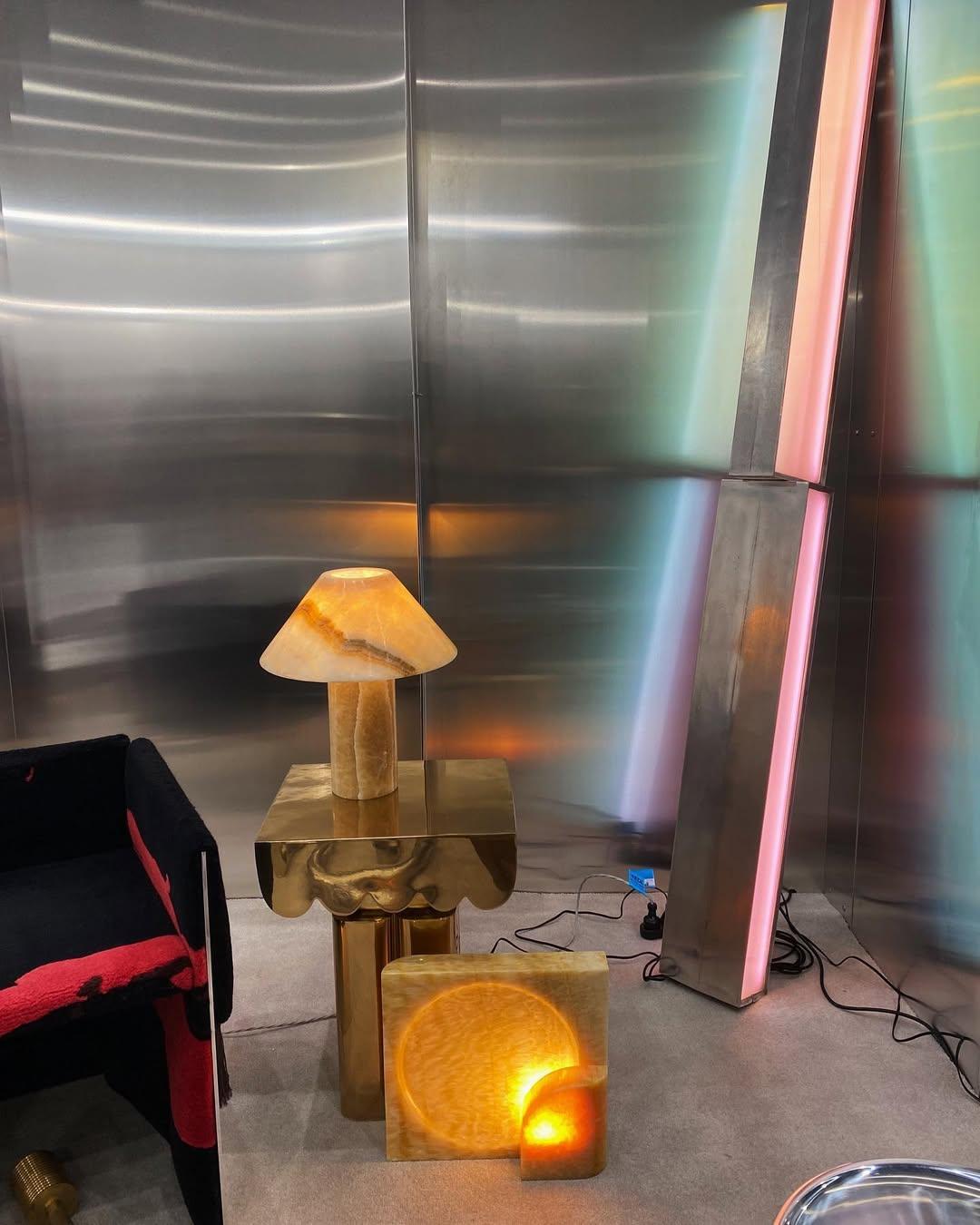 Contemporary Large Honey Onyx Pillar Lamp by Henry Wilson For Sale 4