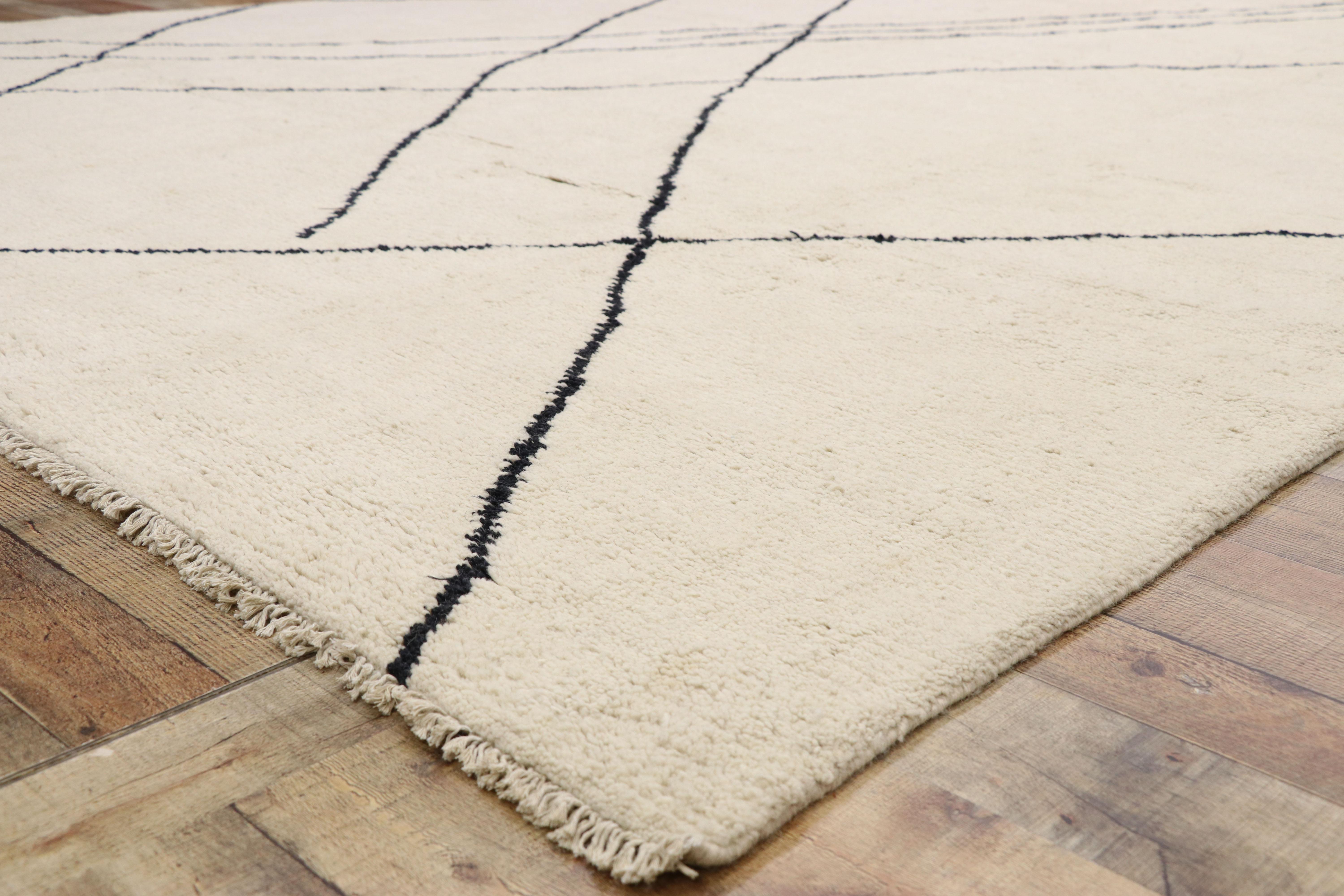Large Neutral Moroccan Area Rug, Minimalist Shibui meets Wabi-Sabi In New Condition For Sale In Dallas, TX