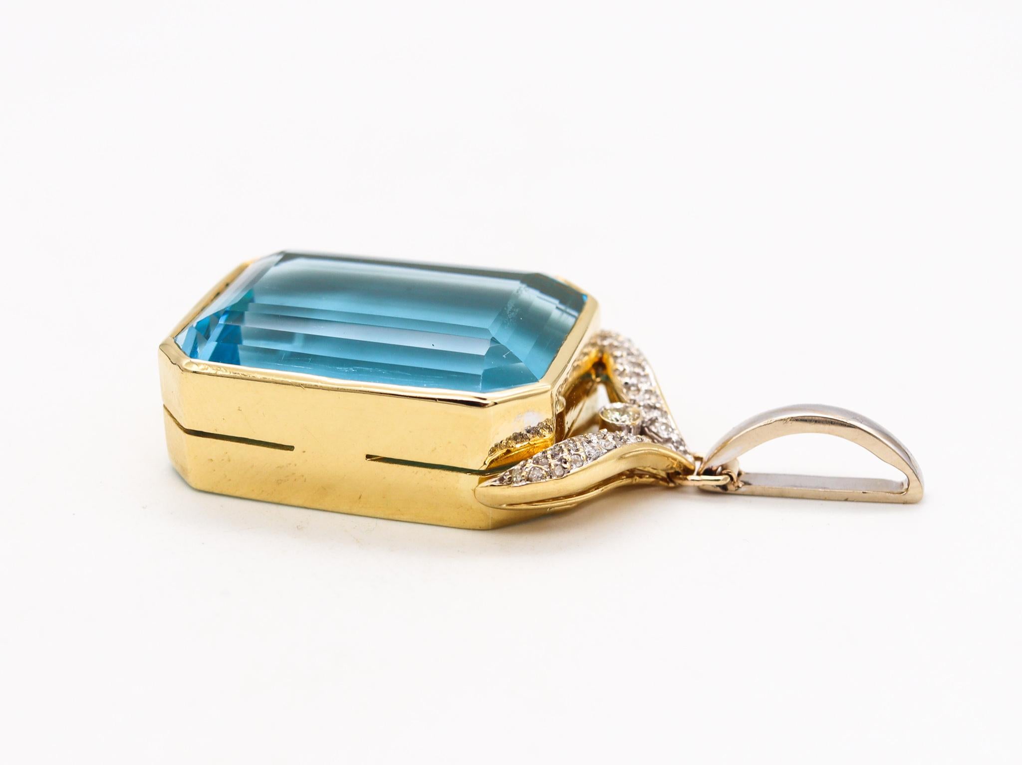 Contemporary Large Pendant In 18Kt Gold With 72.06 Ctw In Aquamarine & Diamonds In Excellent Condition For Sale In Miami, FL