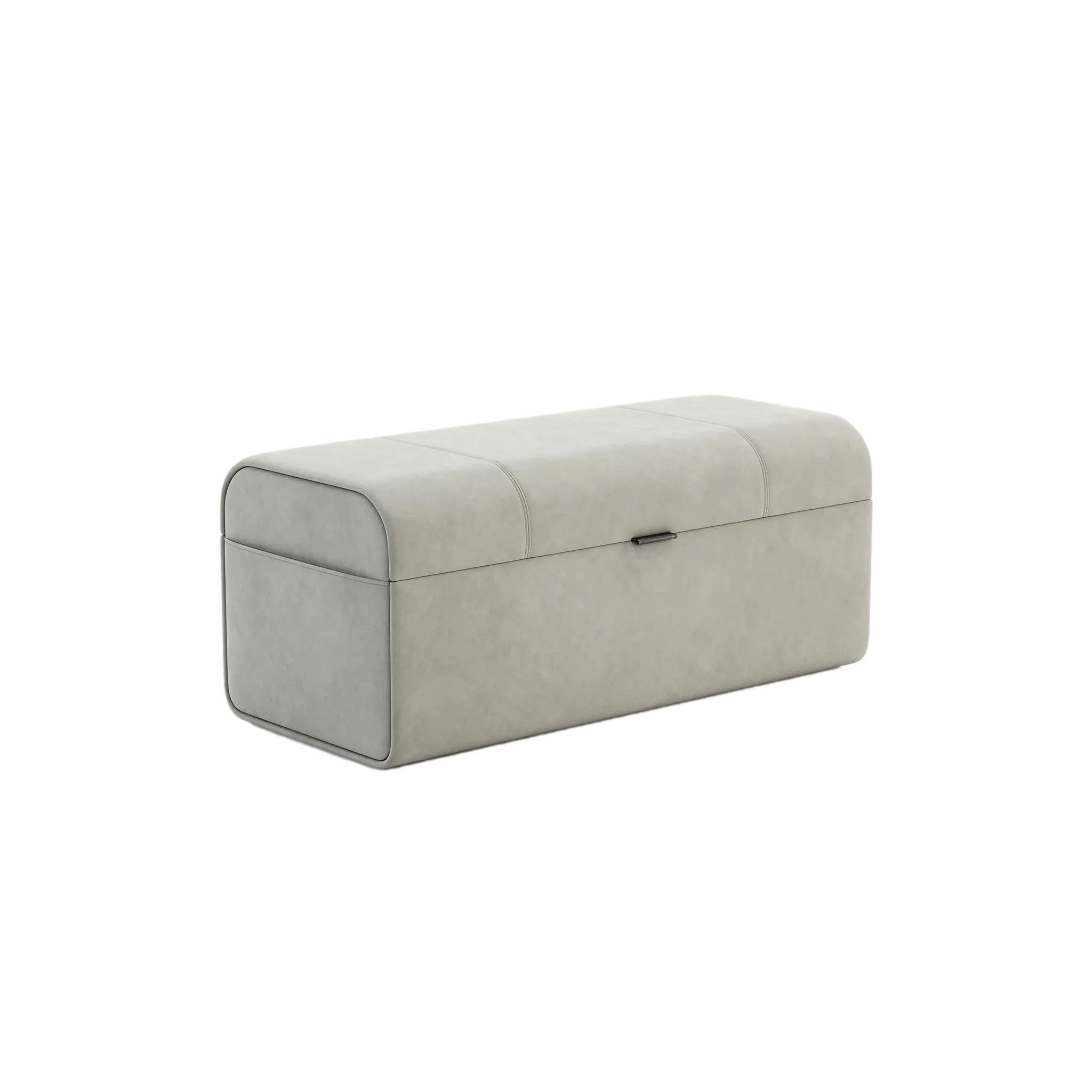Contemporary Large Pouf Featuring Open Doors System In New Condition For Sale In New York, NY