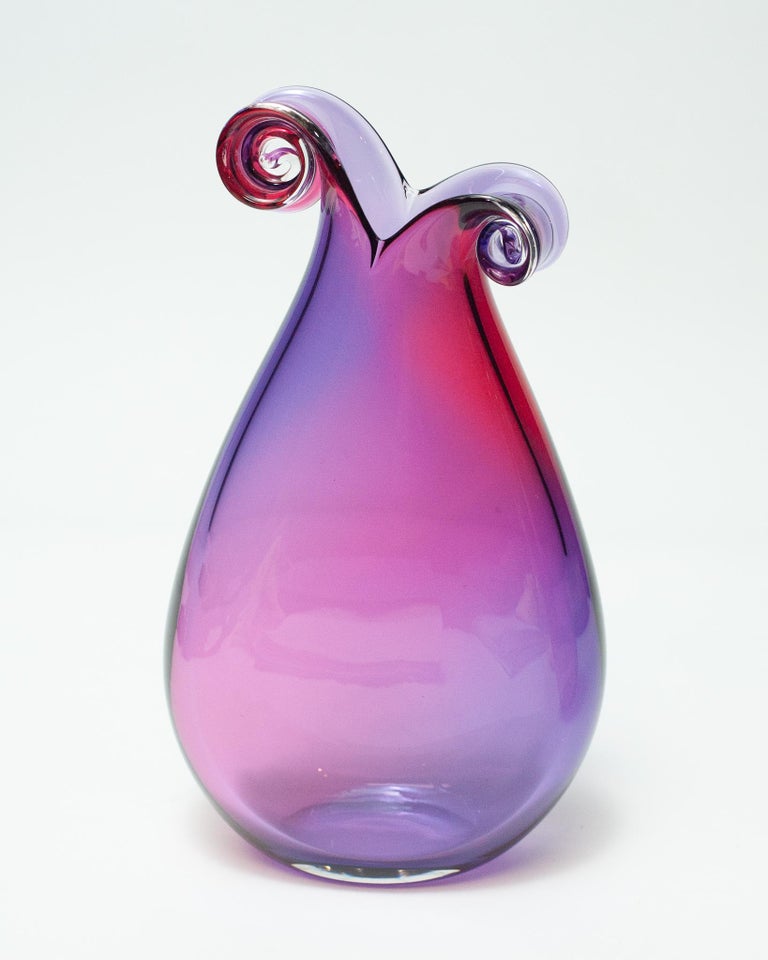 Contemporary Large Red and Purple Curly Blown Glass Vase In New Condition In Toronto, ON