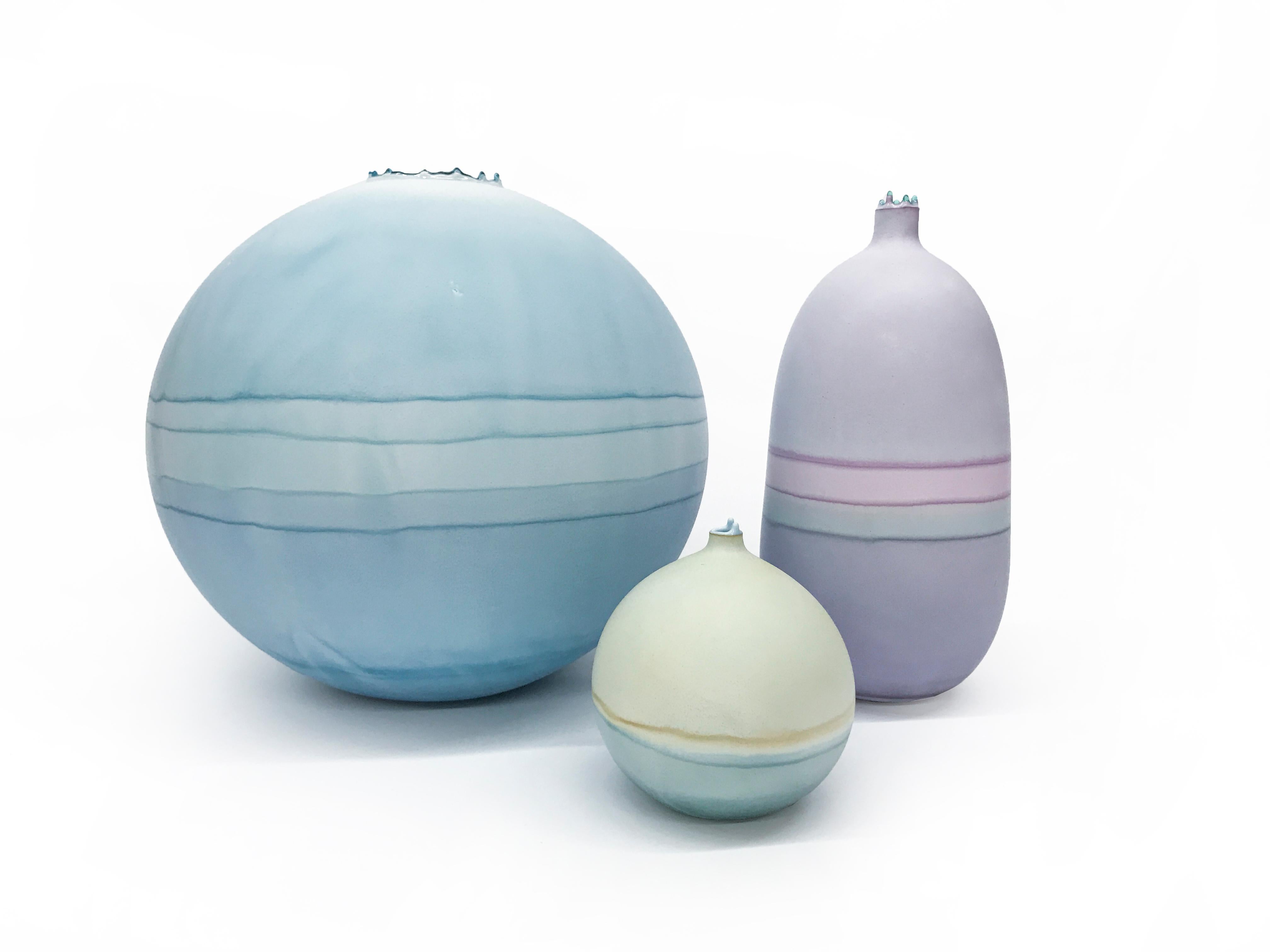 Calco Vaso contemporaneo rotondo grande da paesaggio blu di Elyse Graham in vendita