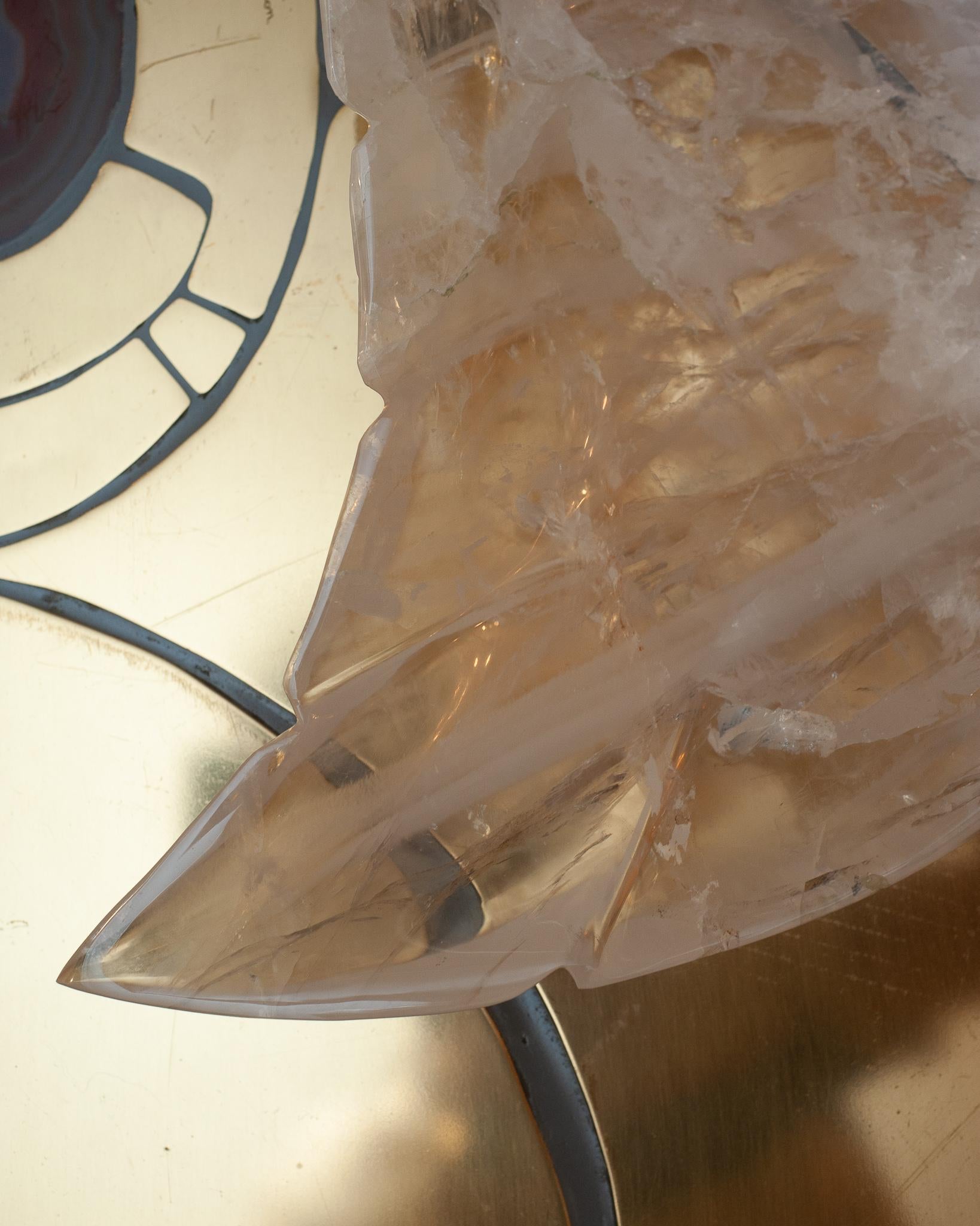 Contemporary Large Scale Hand geschnitzt Bergkristall klarer Quarz Blatt Tablett im Zustand „Neu“ im Angebot in Toronto, ON