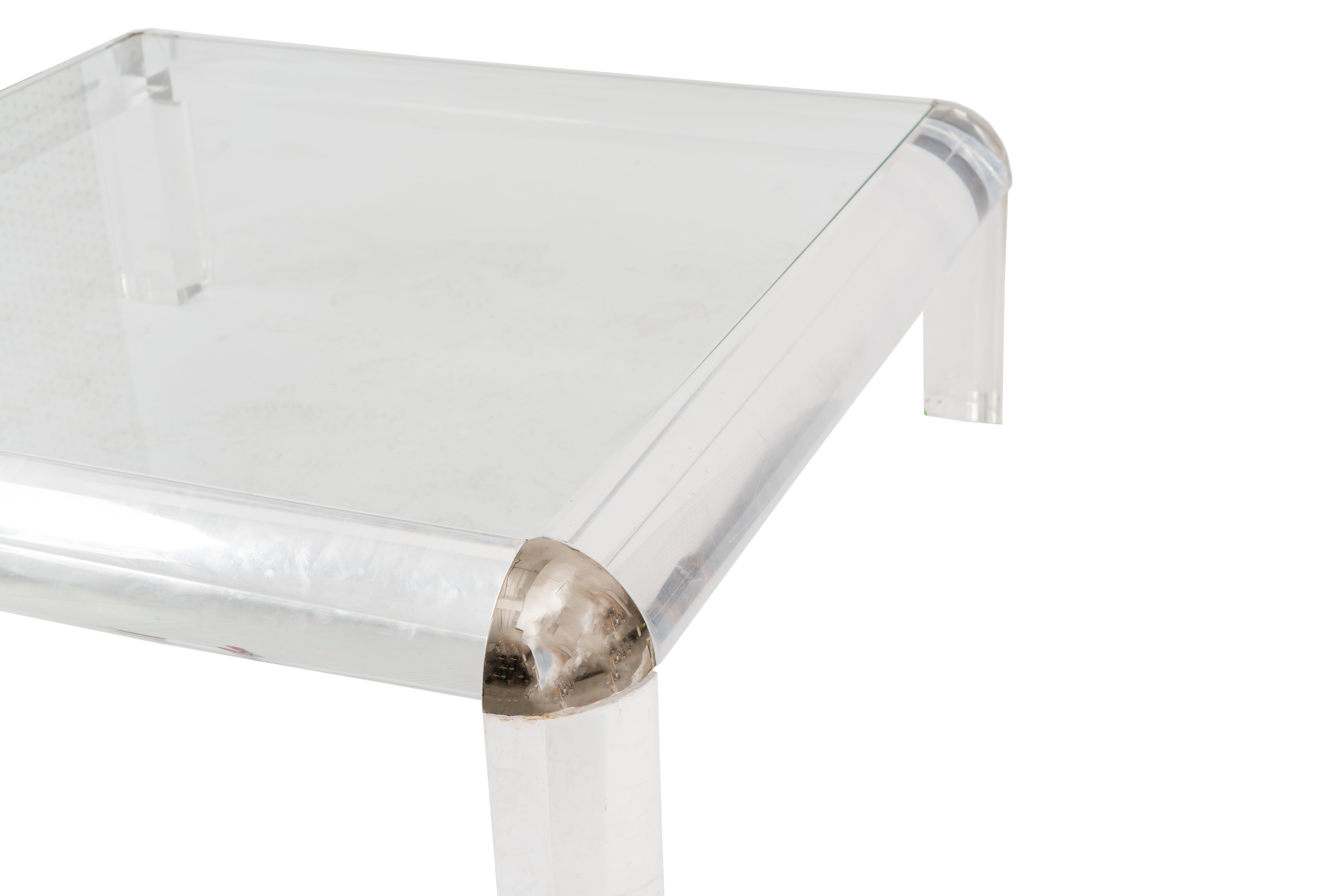 Argenté Grande table basse carrée contemporaine en lucite en vente