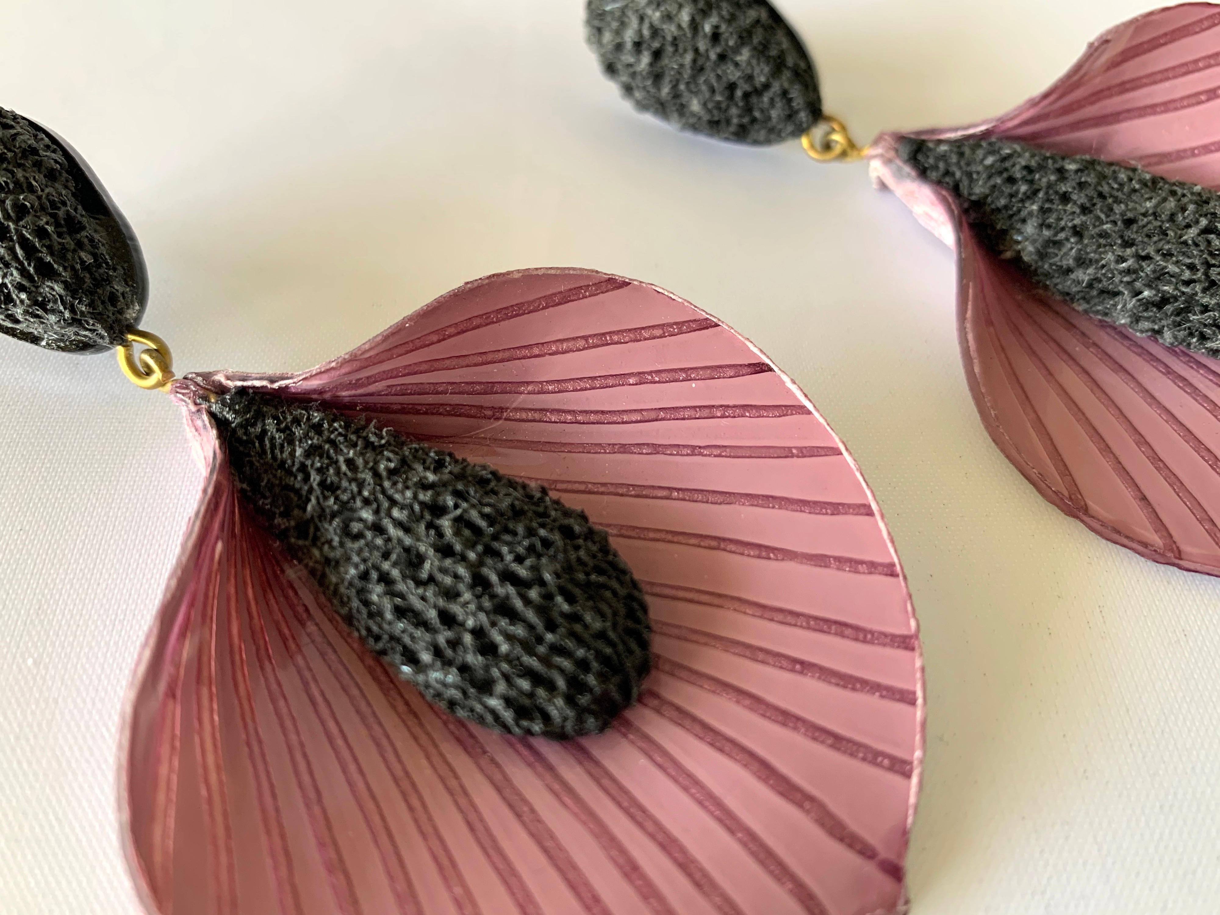 Contemporary Lavender Lily Statement Earrings  In New Condition In Palm Springs, CA