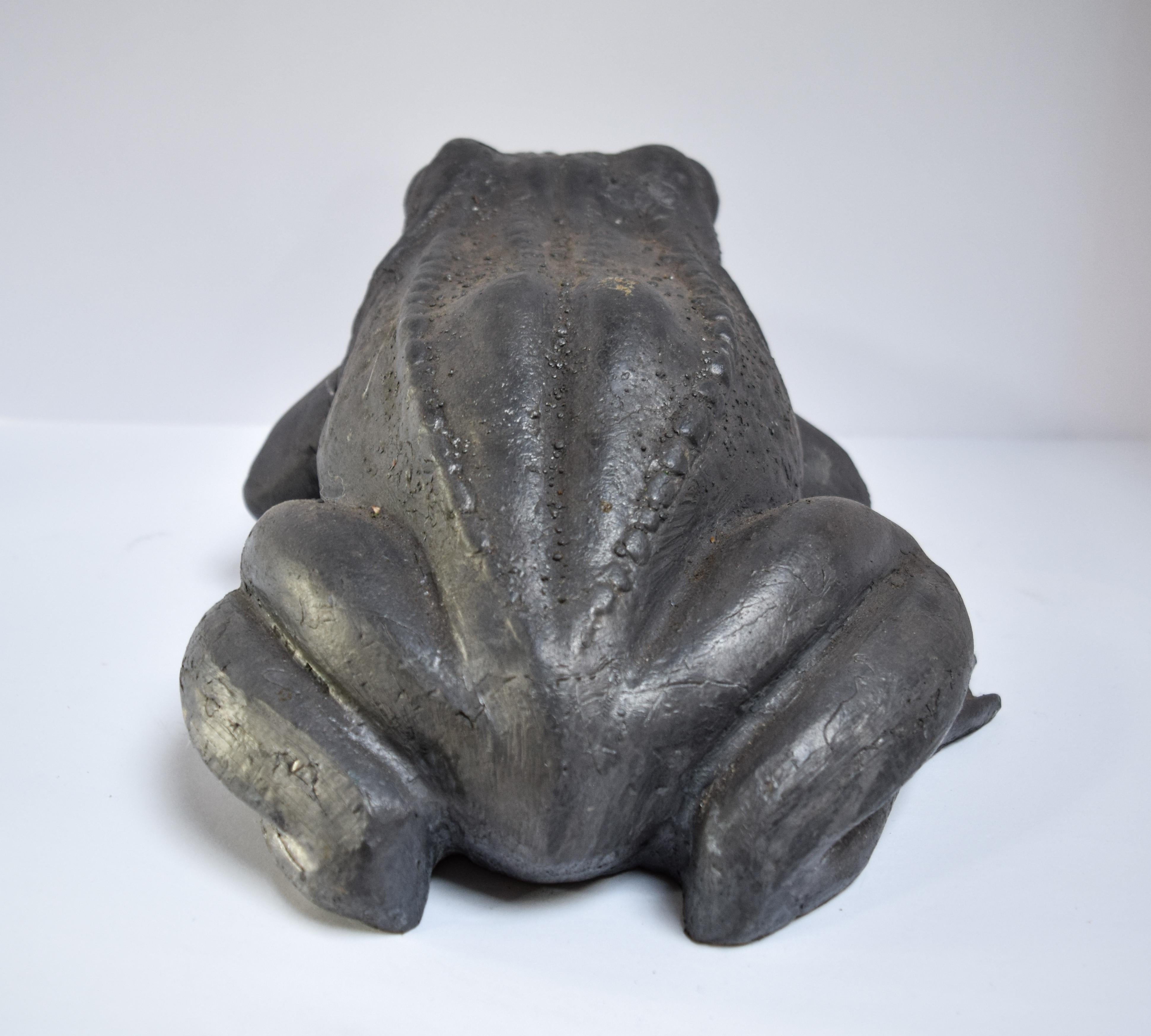 Cast Contemporary Lead Frog
