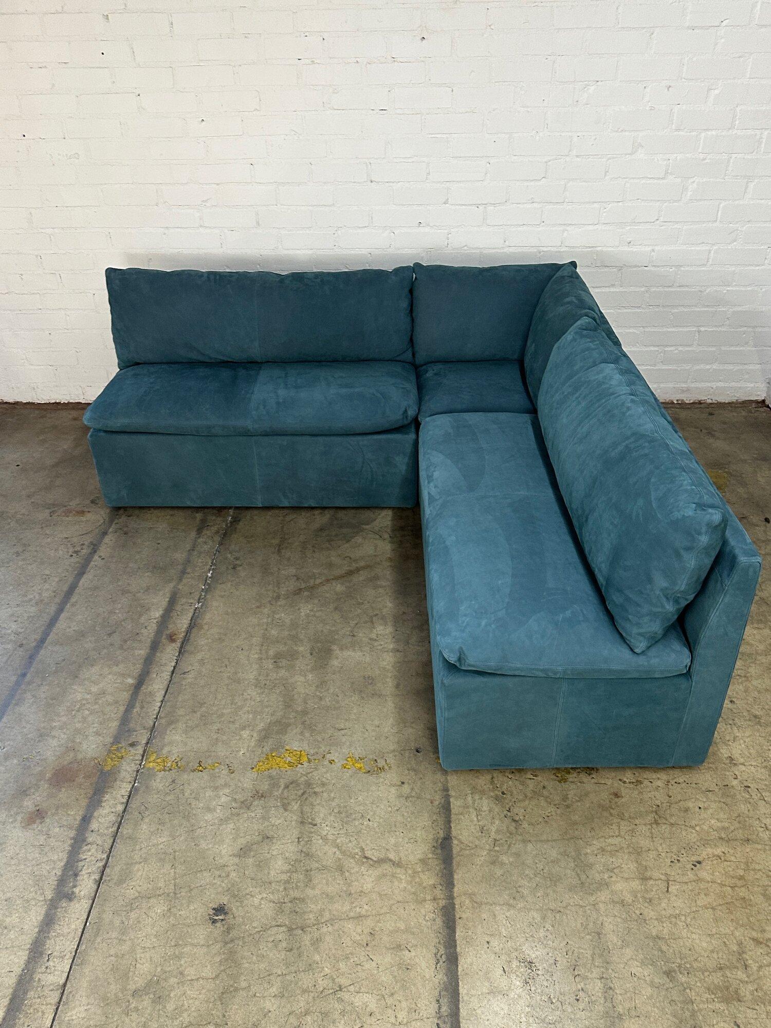 Contemporary Leather Banquette in Deep Teal For Sale 3