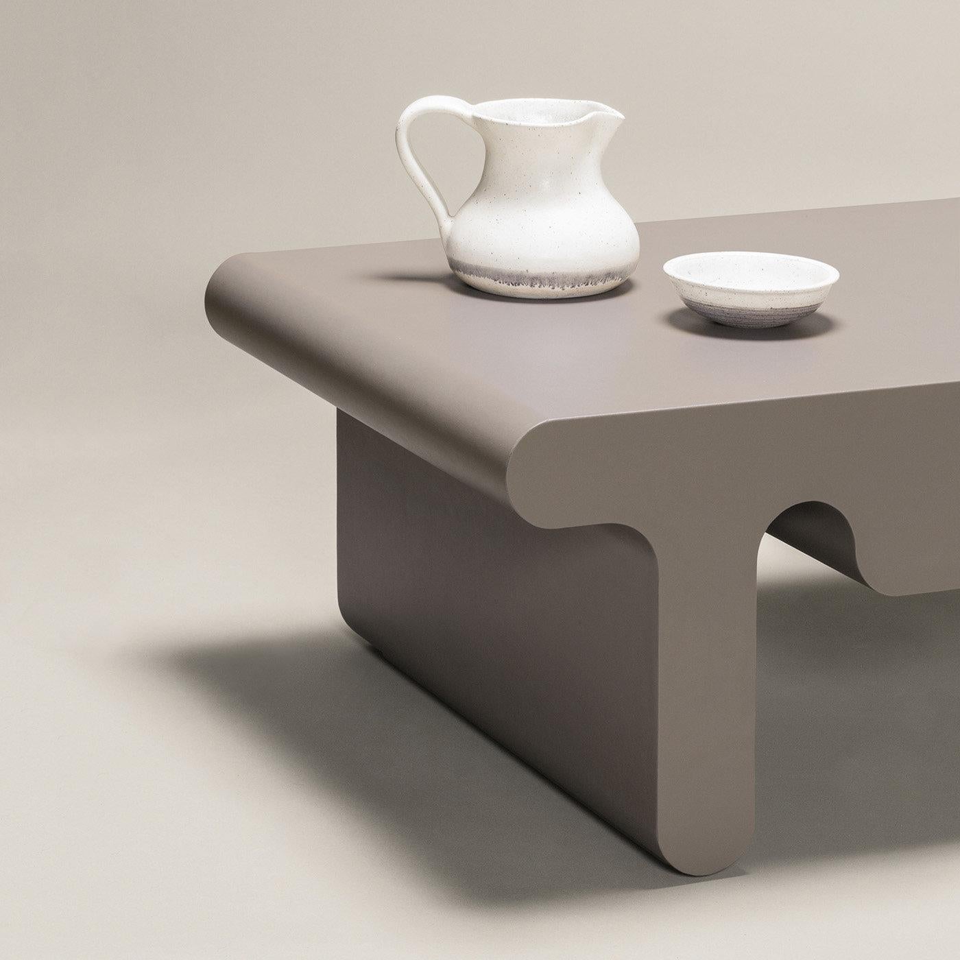 Moderne Table basse contemporaine en cuir Ossicle de Francesco Balzano pour Giobagnara en vente
