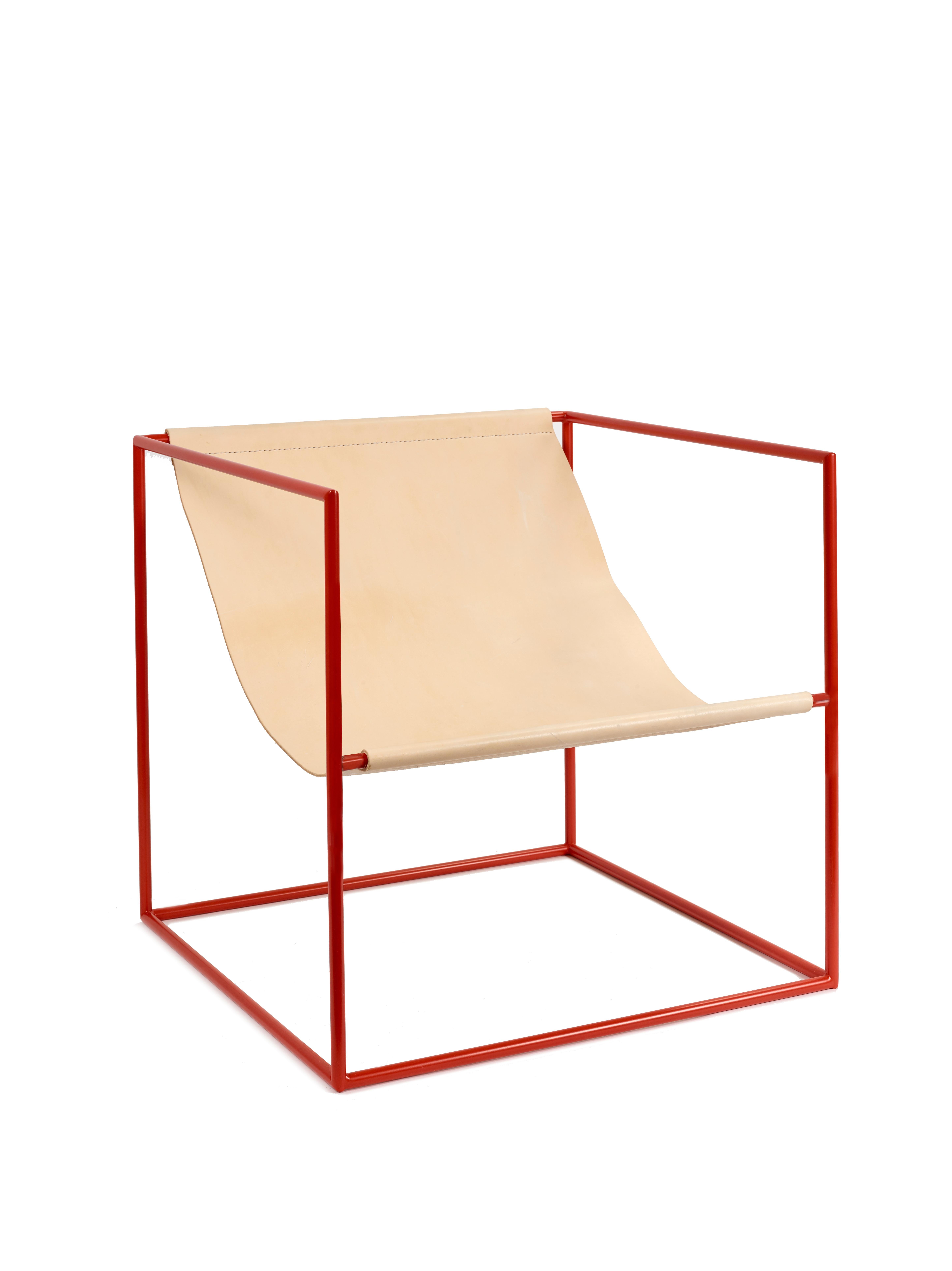 Acier Chaise longue contemporaine en cuir 'Solo Seat' par Muller Van Severen, châssis rouge en vente