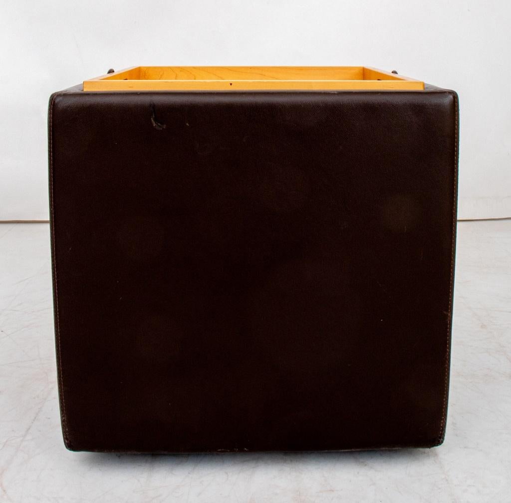 Contemporary Leather Tray Table Storage Ottoman In Good Condition For Sale In New York, NY