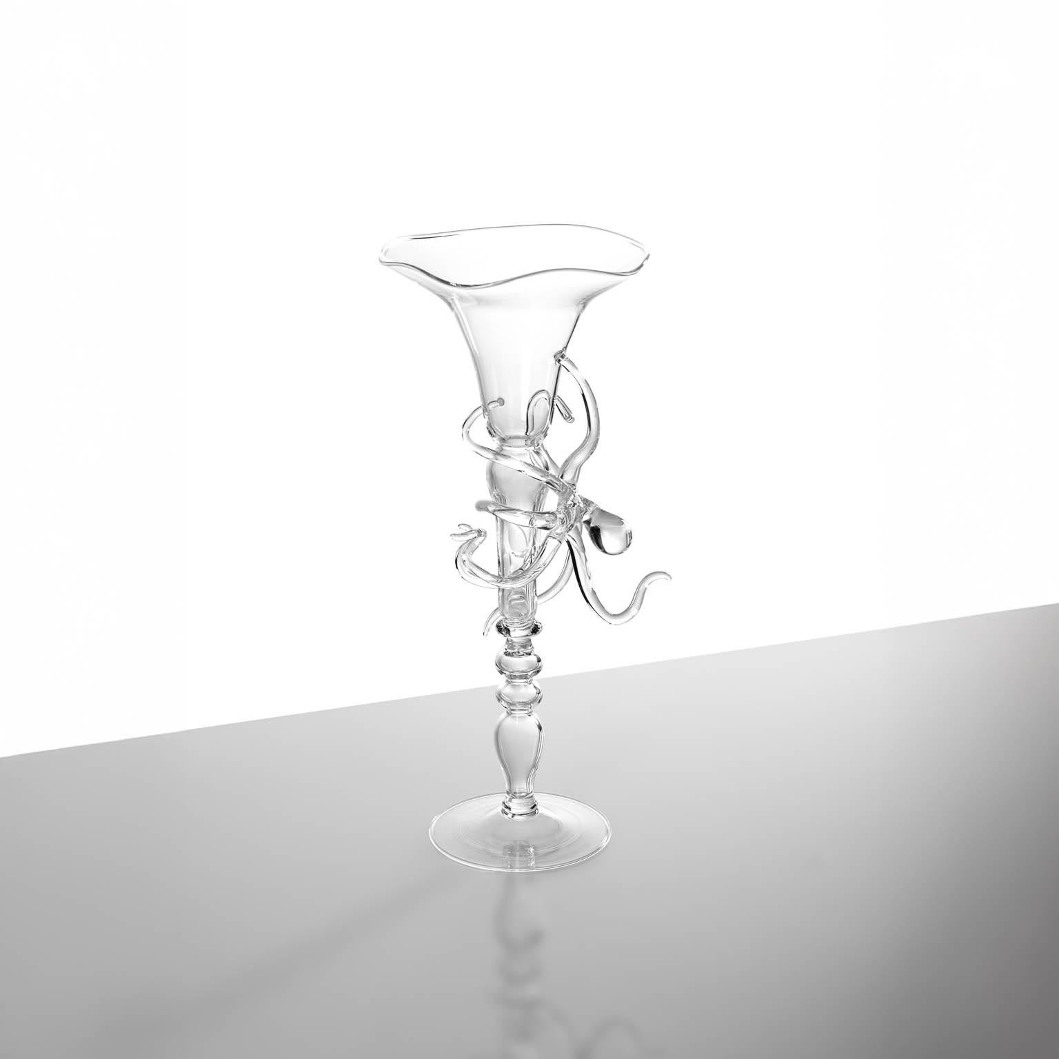 Moderne Gobelet à pieuvre contemporain Leggerezza Octopus Sculptural en verre soufflé à la bouche #06 en vente