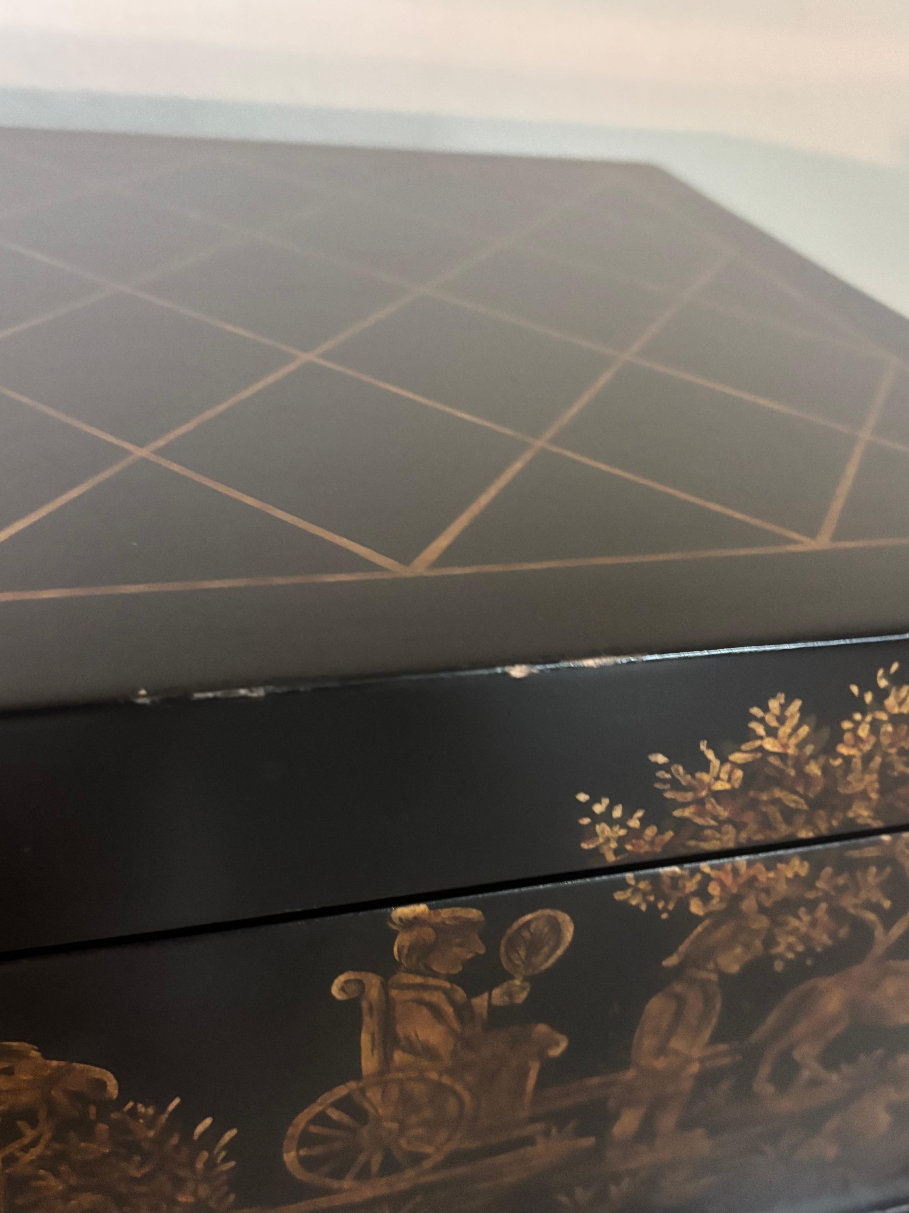 Zeitgenössische Lexington Chinoiserie-Reisetruhe aus Bambusimitat (21. Jahrhundert und zeitgenössisch) im Angebot