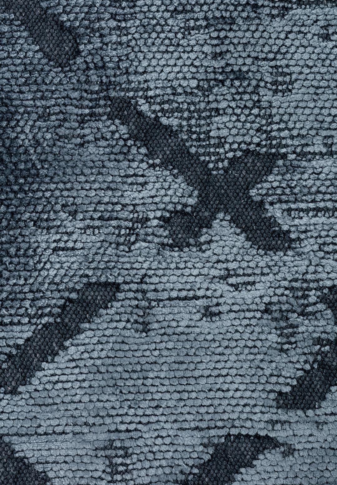 Fait à la machine Tapis contemporain bleu clair à motif répétitif abstrait avec ou sans franges en vente