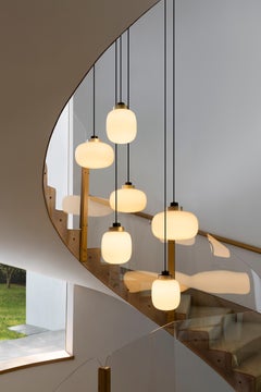 Lustre contemporain gris clair 'Legier' by Tooy, 6 Pendants, verre fumé