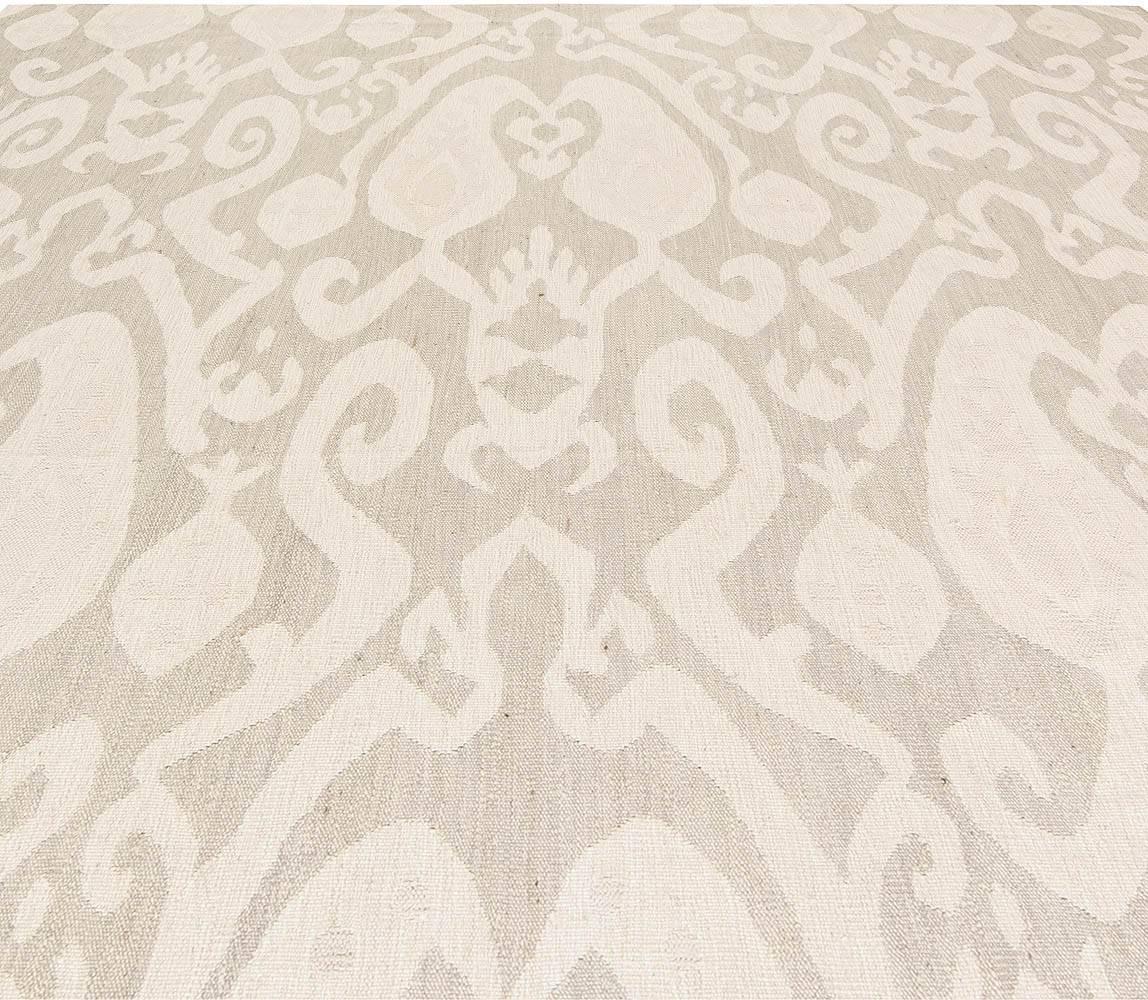 Hand-Knotted Contemporary Light Grey Handmade Wool Kilim Rug by Doris Leslie Blau For Sale