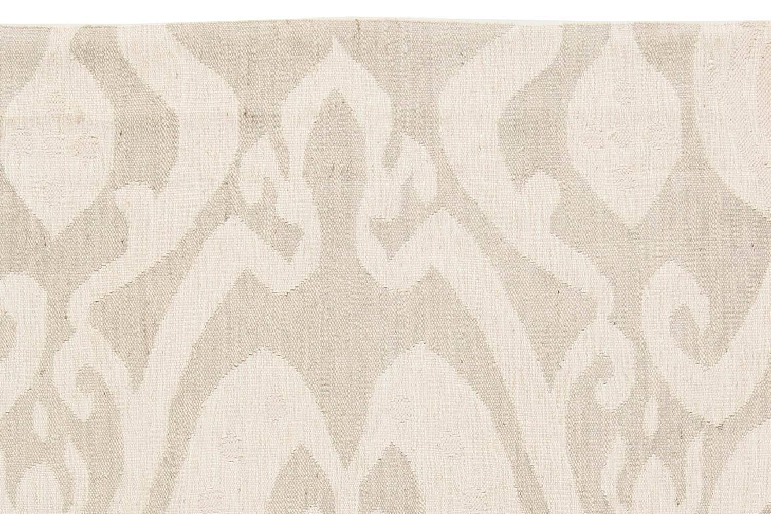 Contemporary Light Grey Handmade Wool Kilim Rug by Doris Leslie Blau (Handgeknüpft) im Angebot