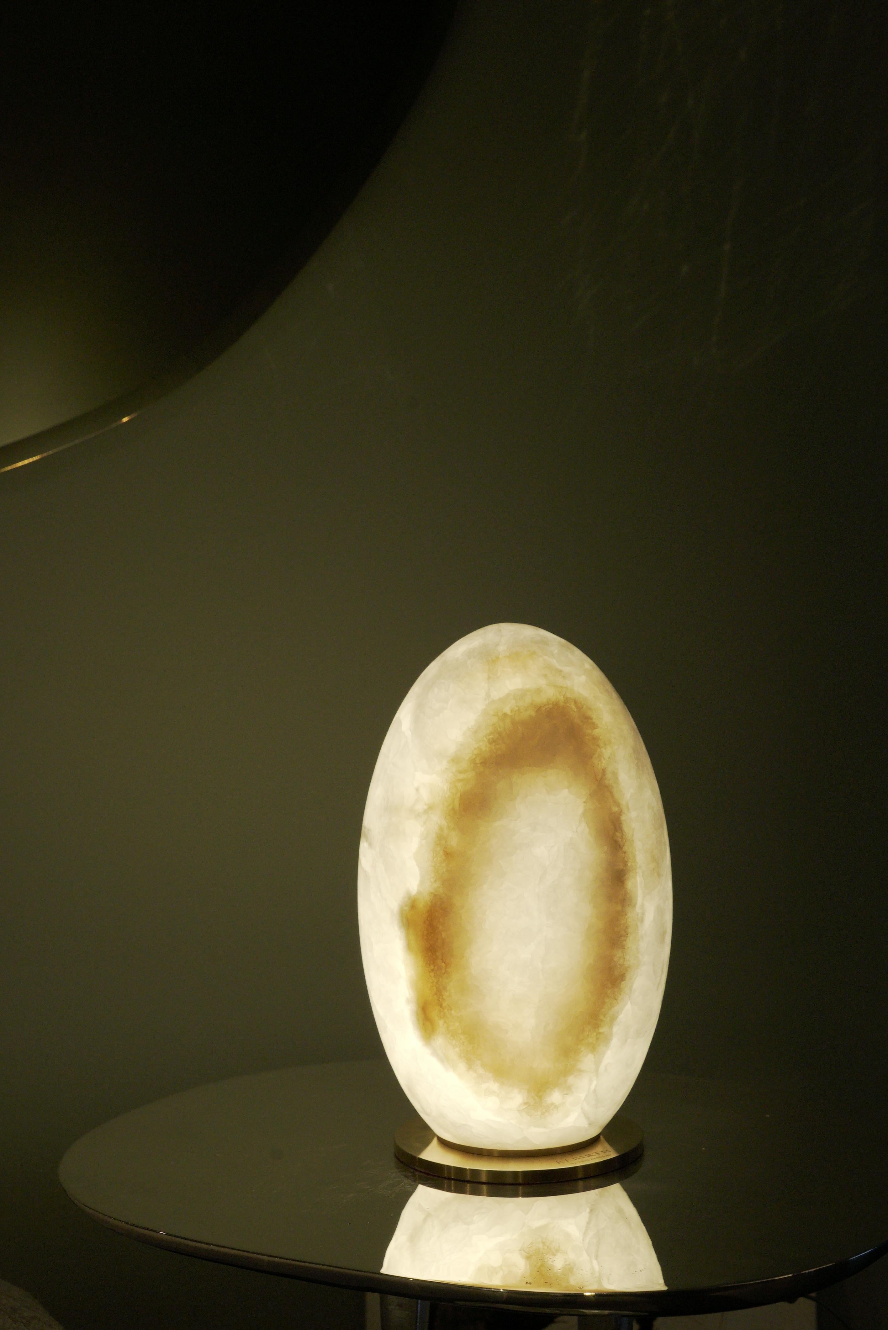 Contemporary Light Sculpture Rebirth in White Onyx For Sale 1