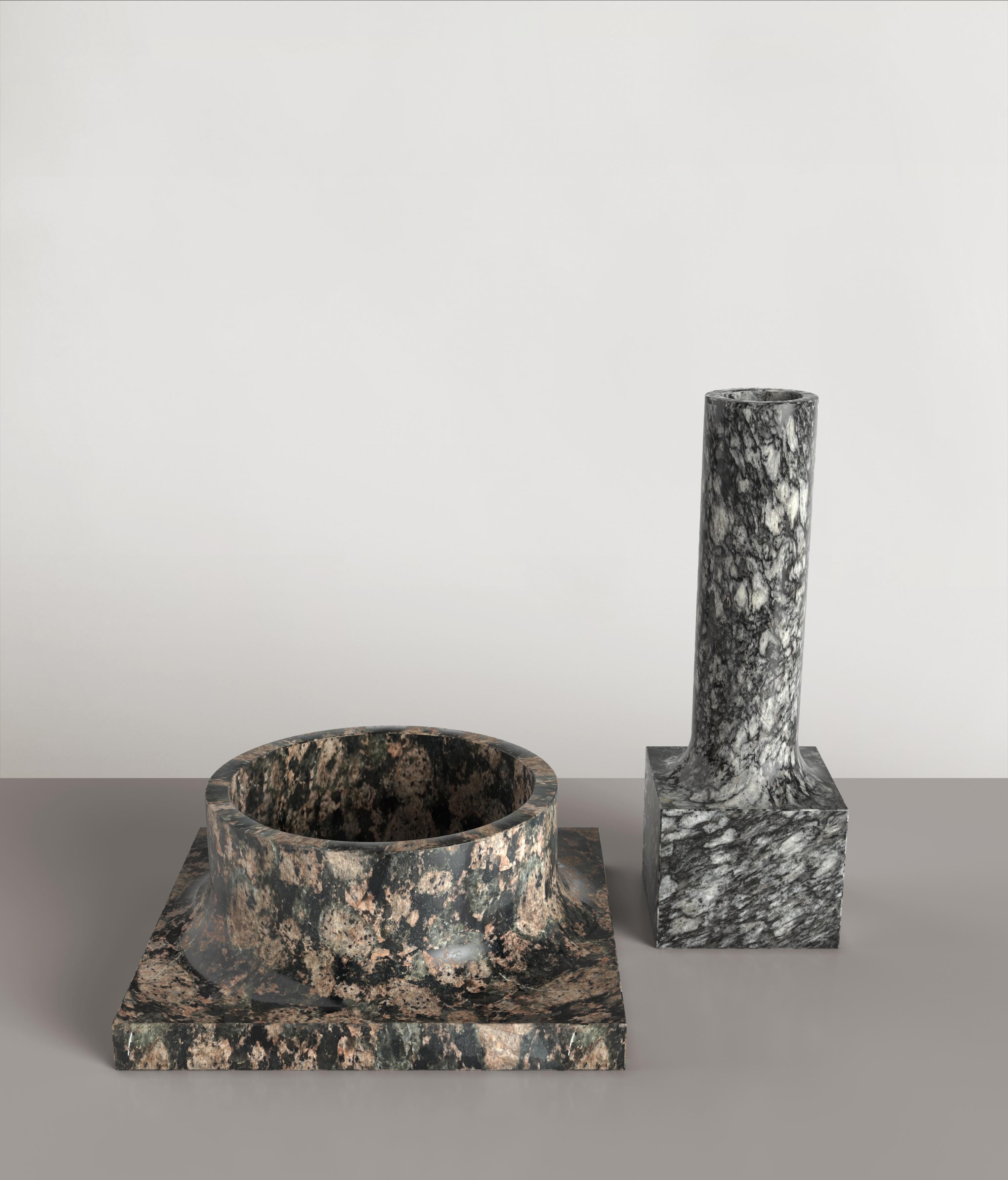 Vase contemporain en pierre de granit en édition limitée, Palazzo V1 par Edizione Limitata en vente 1
