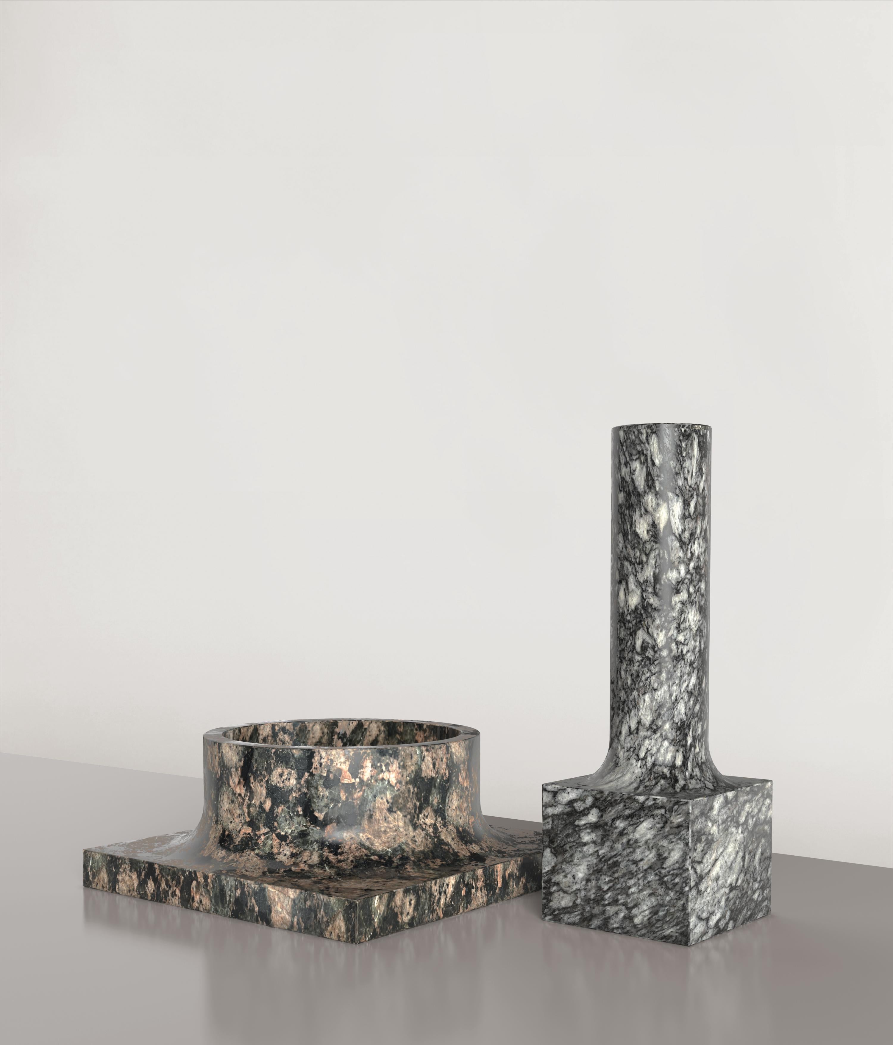 XXI secolo e contemporaneo Vaso in granito contemporaneo in edizione limitata, Palazzo V2 di Edizione Limitata in vendita