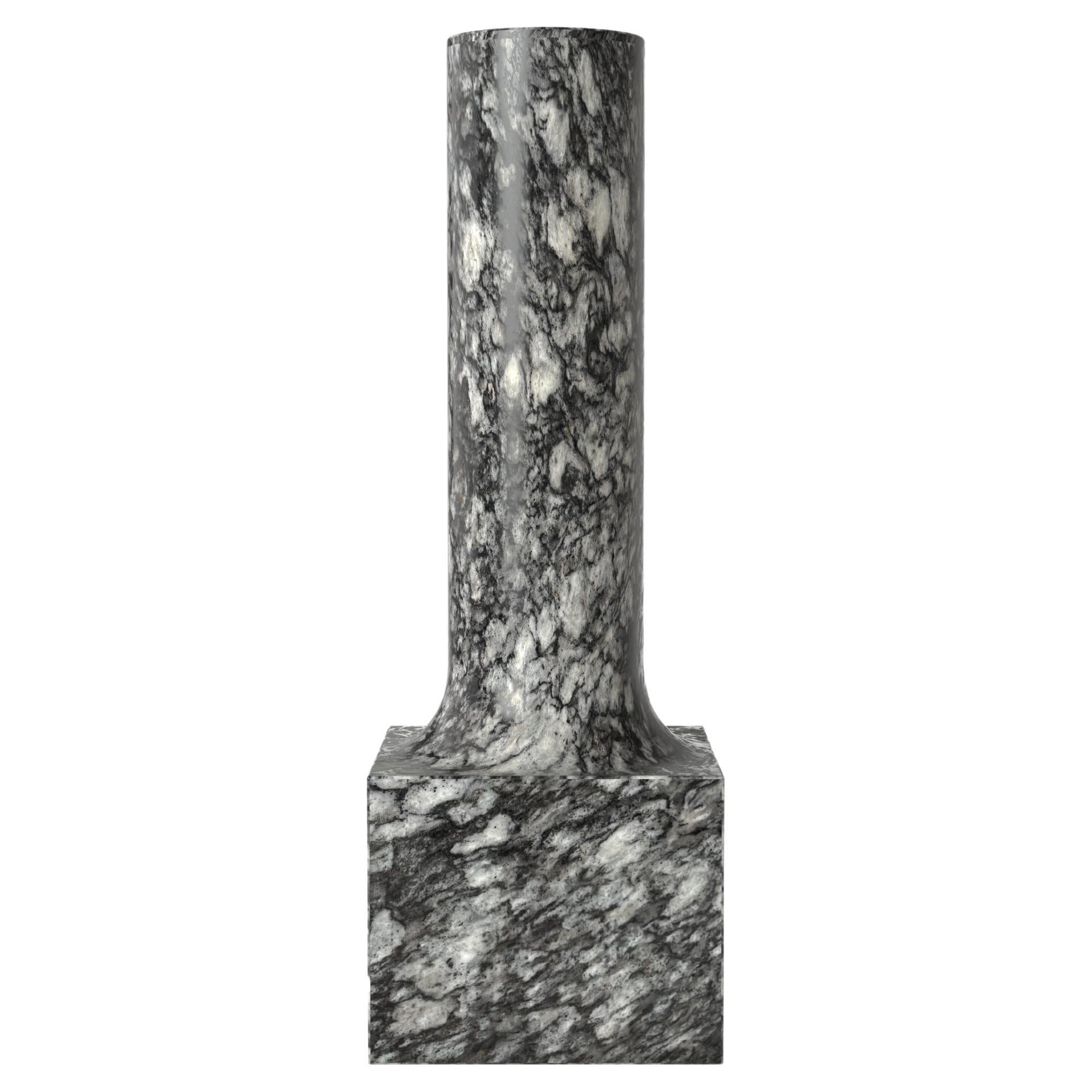 Zeitgenössische Granit-Steinvase in limitierter Auflage, Palazzo V2 von Edizione Limitata
