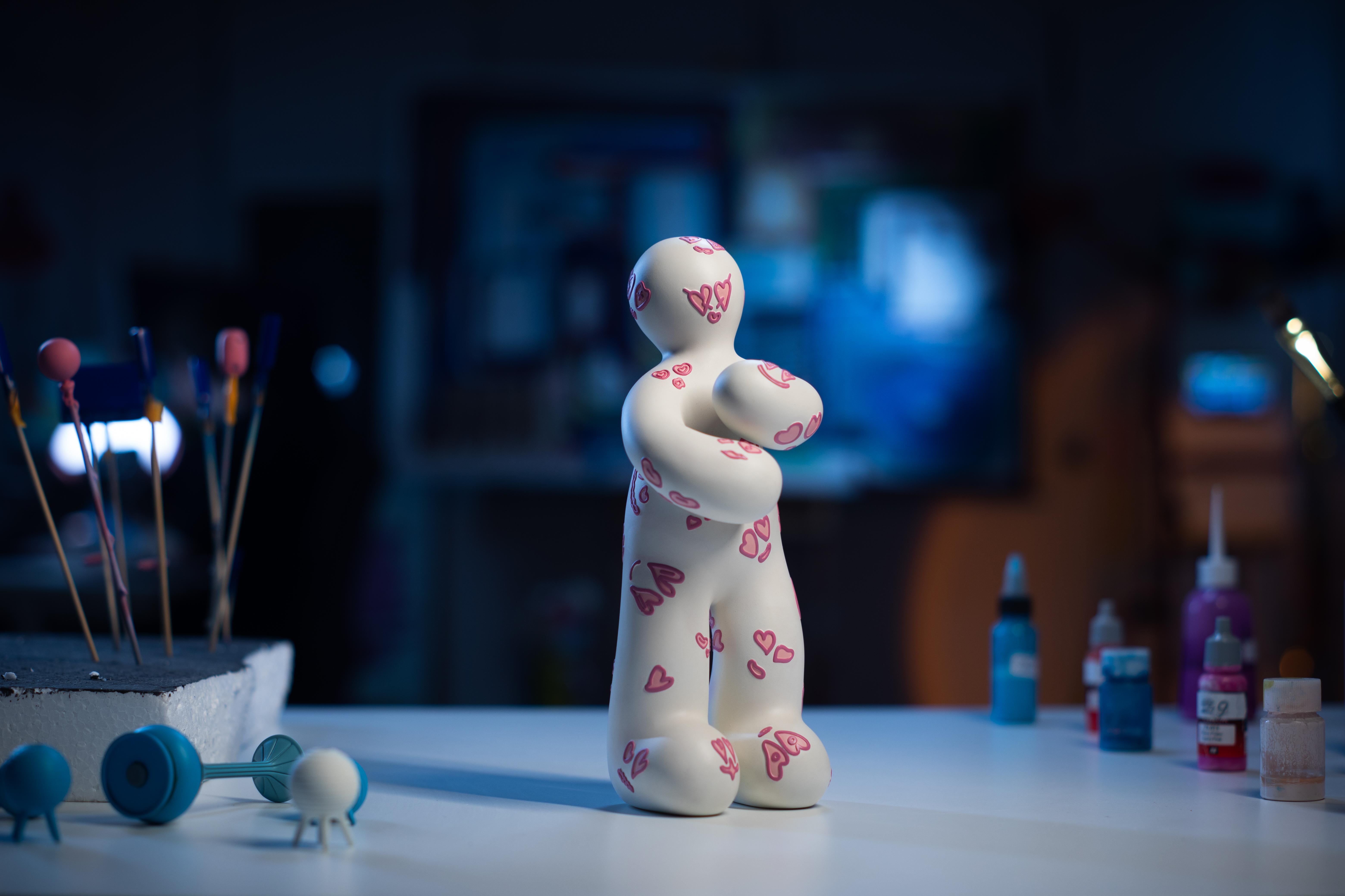 Escultura contemporánea de edición limitada en técnica mixta de 50 cm Pure Love de Taras Yoom Siglo XXI y contemporáneo en venta