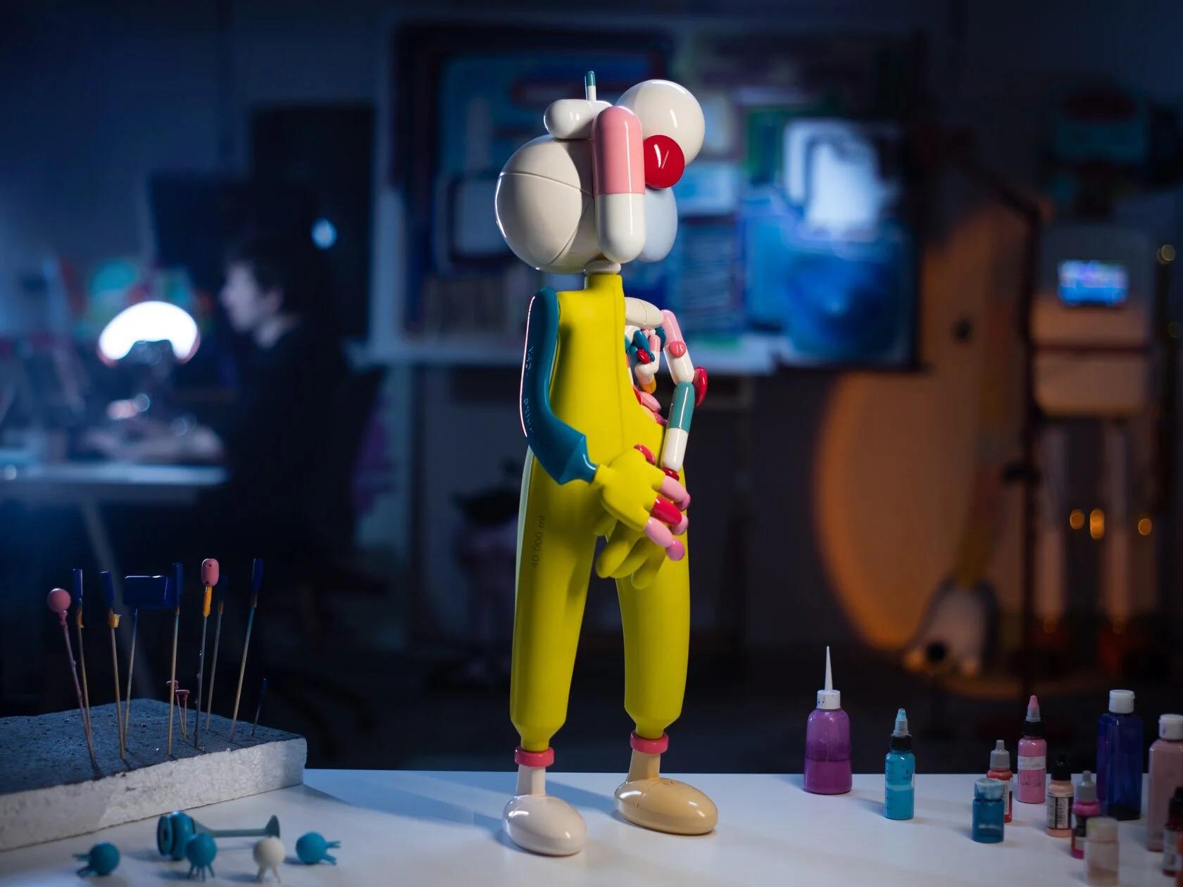 Contemporary Limited Edition Mixed Media 70 cm Sculpture Pillman Yellow Yoomoota For Sale 1