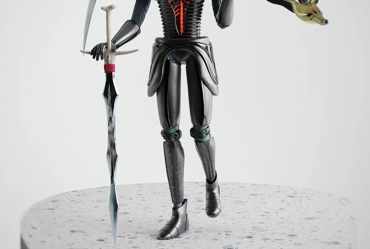 Figura Contemporánea de Edición Limitada en Técnica Mixta Caballero Cazador de Cabezas Por Taras Yoom Tailandés en venta