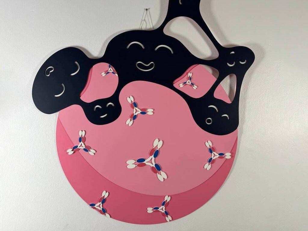 Instalación mural contemporánea de edición limitada en técnica mixta Thymus de Taras Yoom Plástico en venta