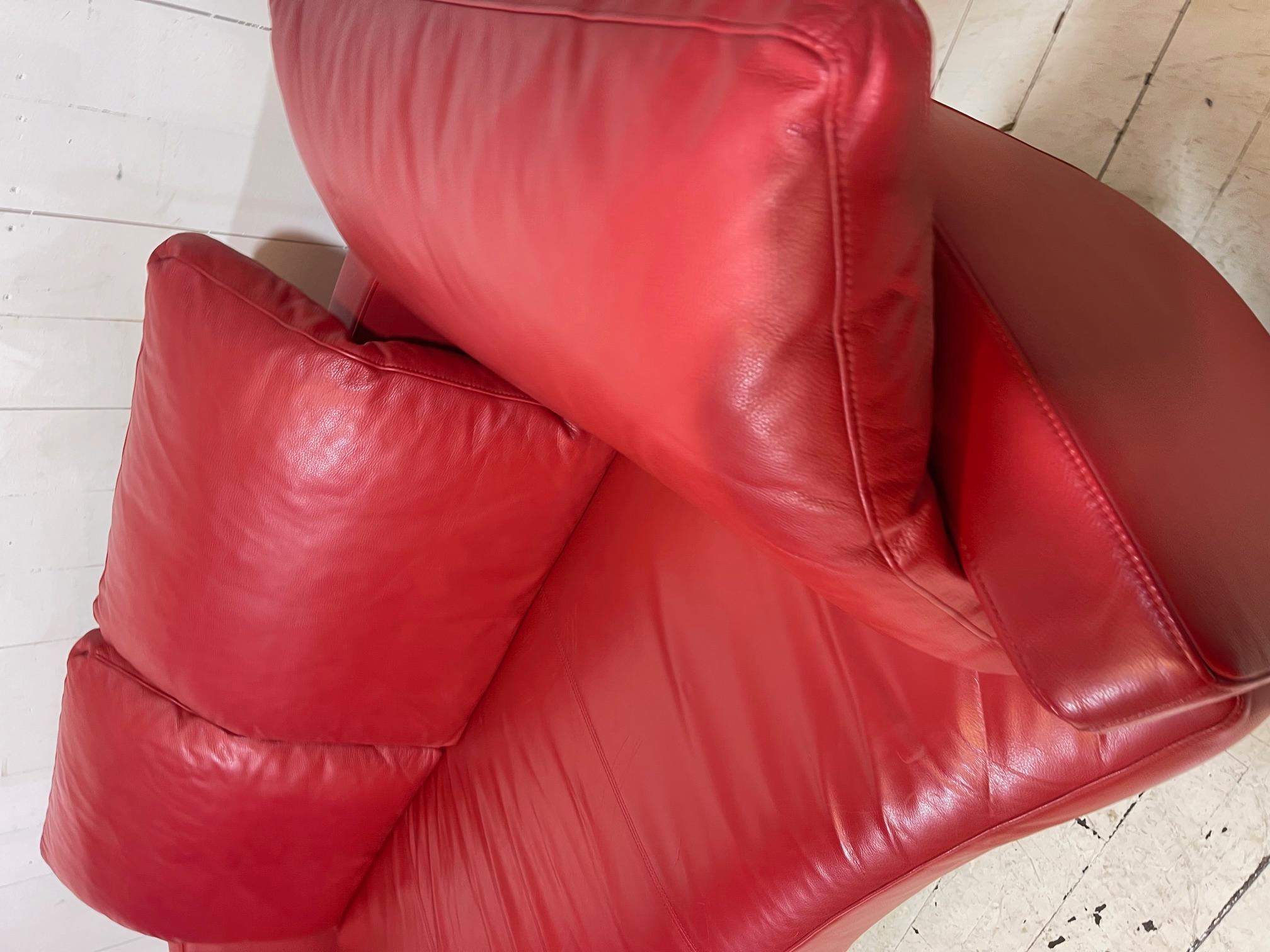 Contemporary Limited Edition Red Leather Sofa and Footstool Set by Rolf Benz For Sale 3