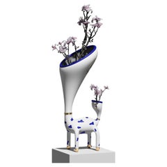Jarrón de diseño contemporáneo de edición limitada Through Animal de Taras Yoom