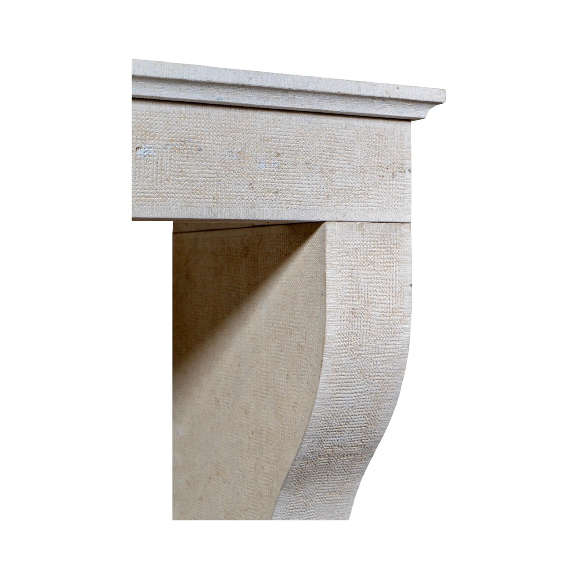 Contemporary Line Handgeschnitzter Kaminsims im Angebot 3