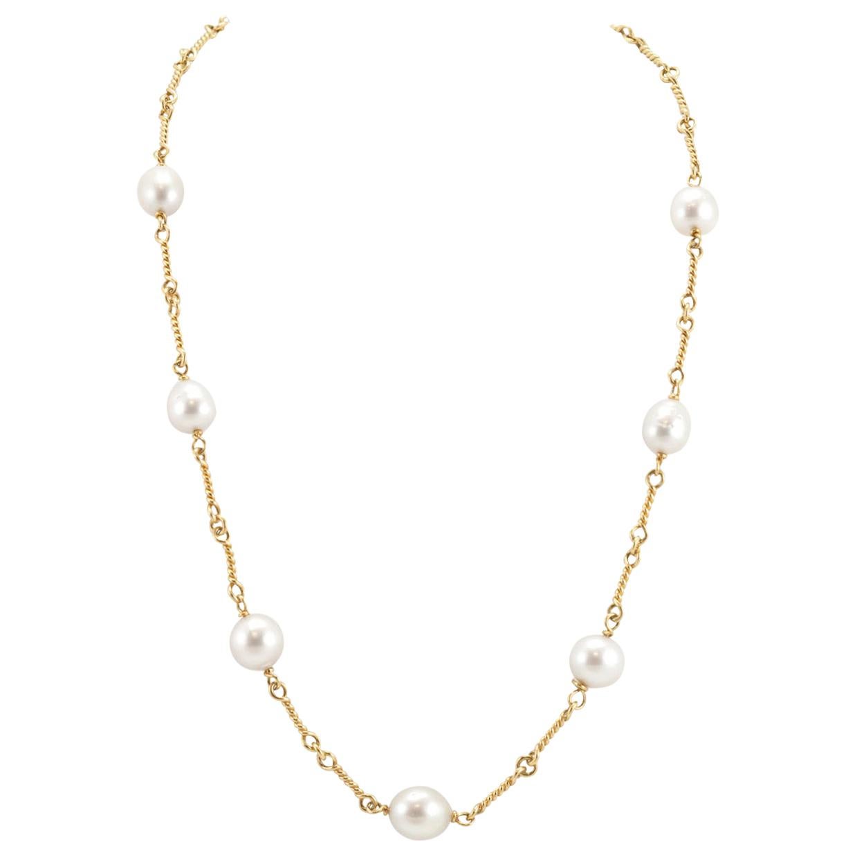 Contemporary Link 18 Karat Yeloow Gold Pearl Necklace For Sale