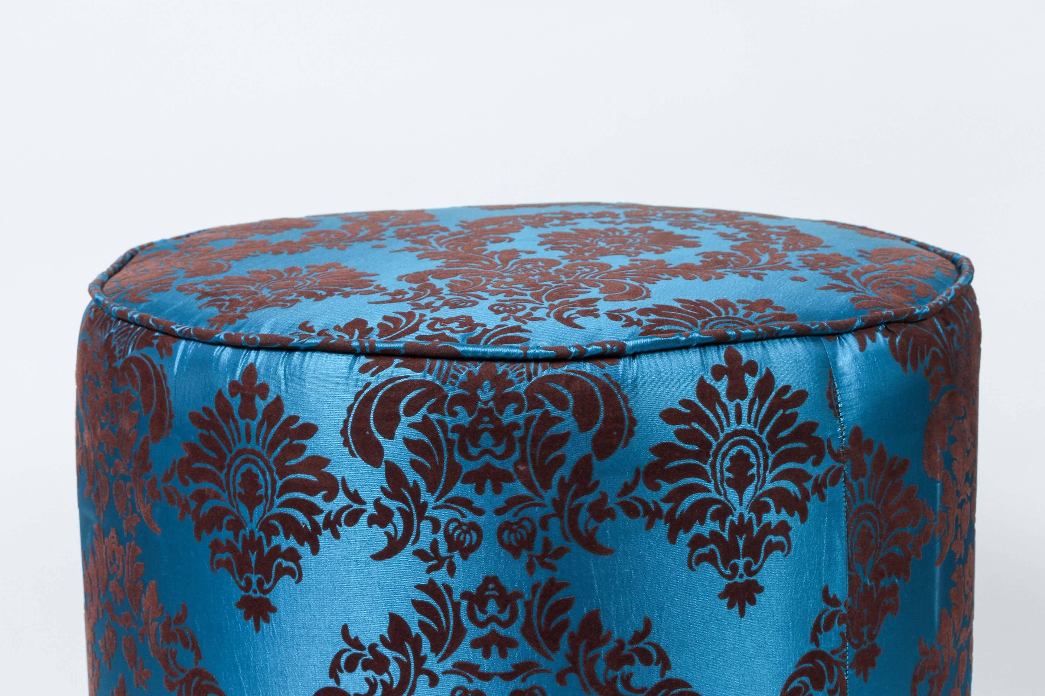 Vintage round Moroccan pouf in blue and brown cut velvet upholstery in Art Deco style.
Moroccan little pouf hassock, upholstered footstool or modern circular ottoman, vanity seat.
This versatile accent piece, pouf is designed primarily for seating