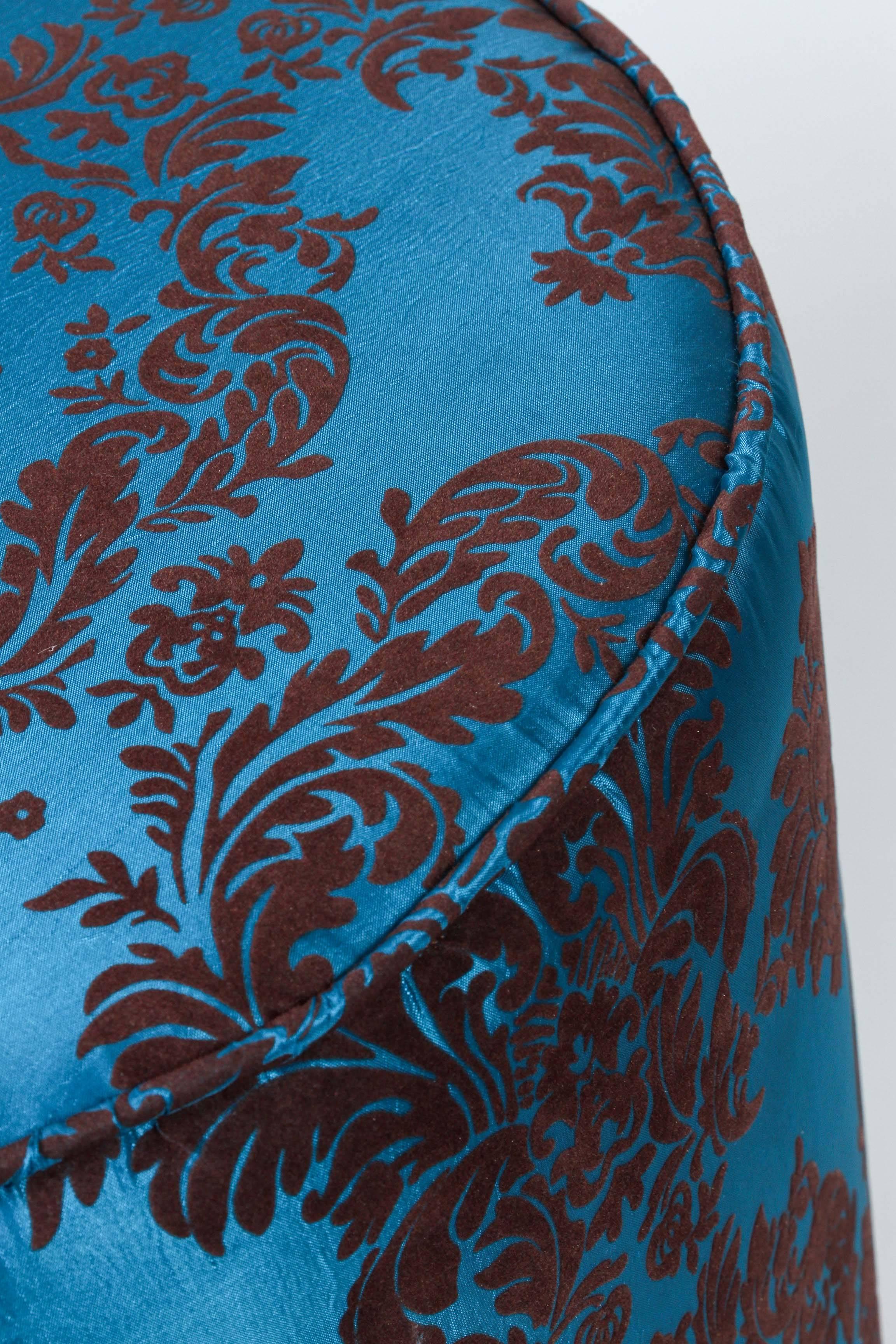 Fait main Tabouret rond marocain bleu cobalt tapissé de style Art Déco en vente