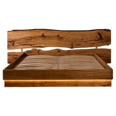 Lit contemporain de style Live Edge avec tête de lit en dalles de chêne et LED Lights