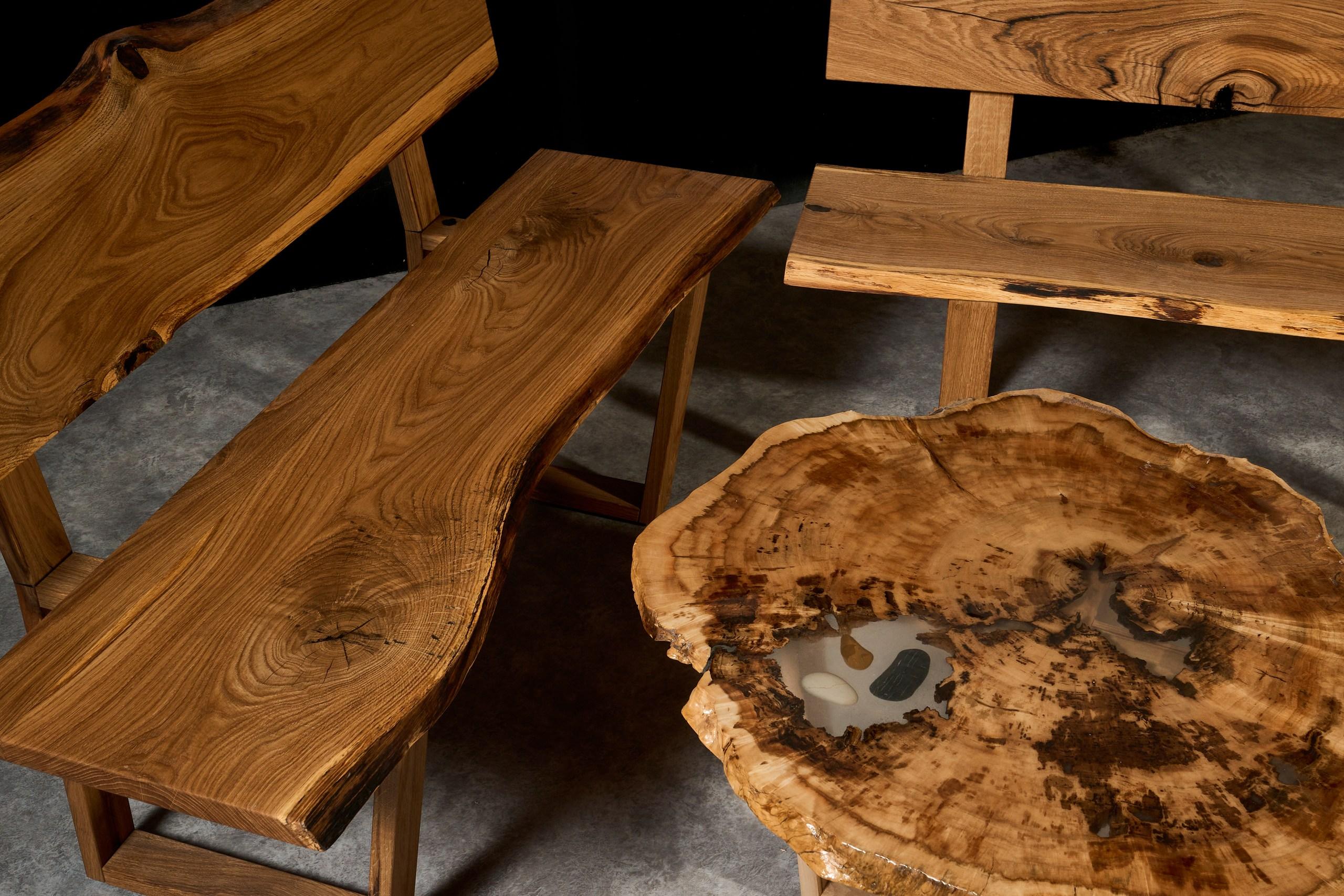 Contemporary Live Edge Style Bench in Solid Oak For Sale 1
