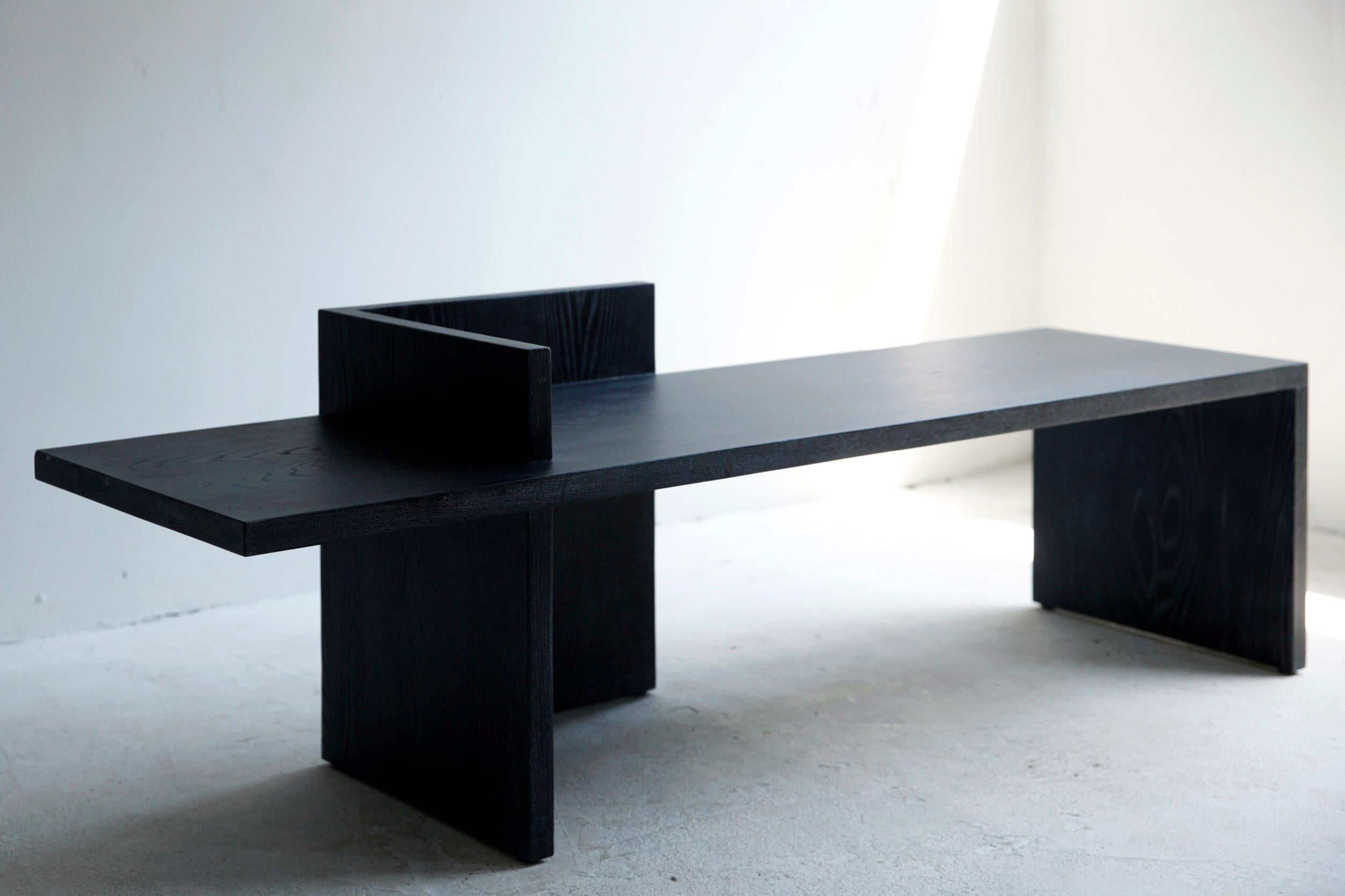 Contemporary Lock Bench in Black Oak In New Condition For Sale In London, GB